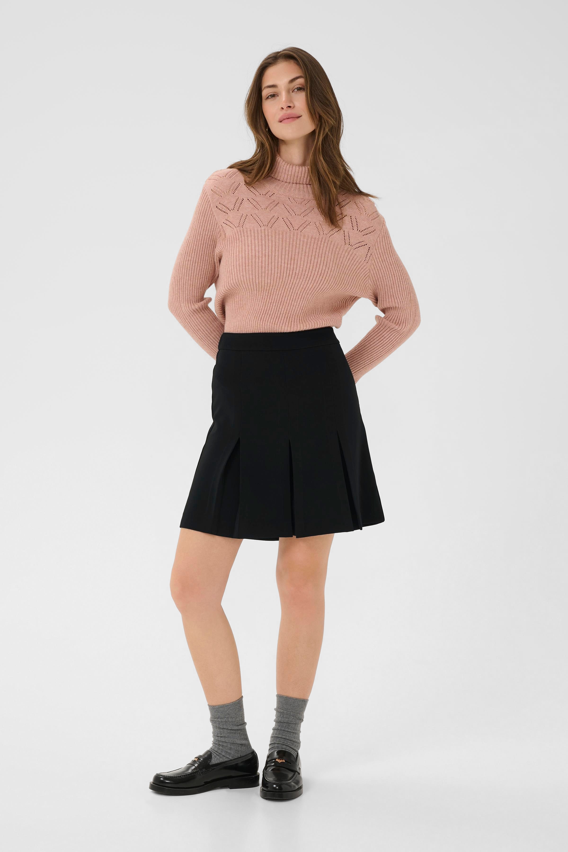 CRBina Skirt LOOKBOOK FRONT 10614321-100120