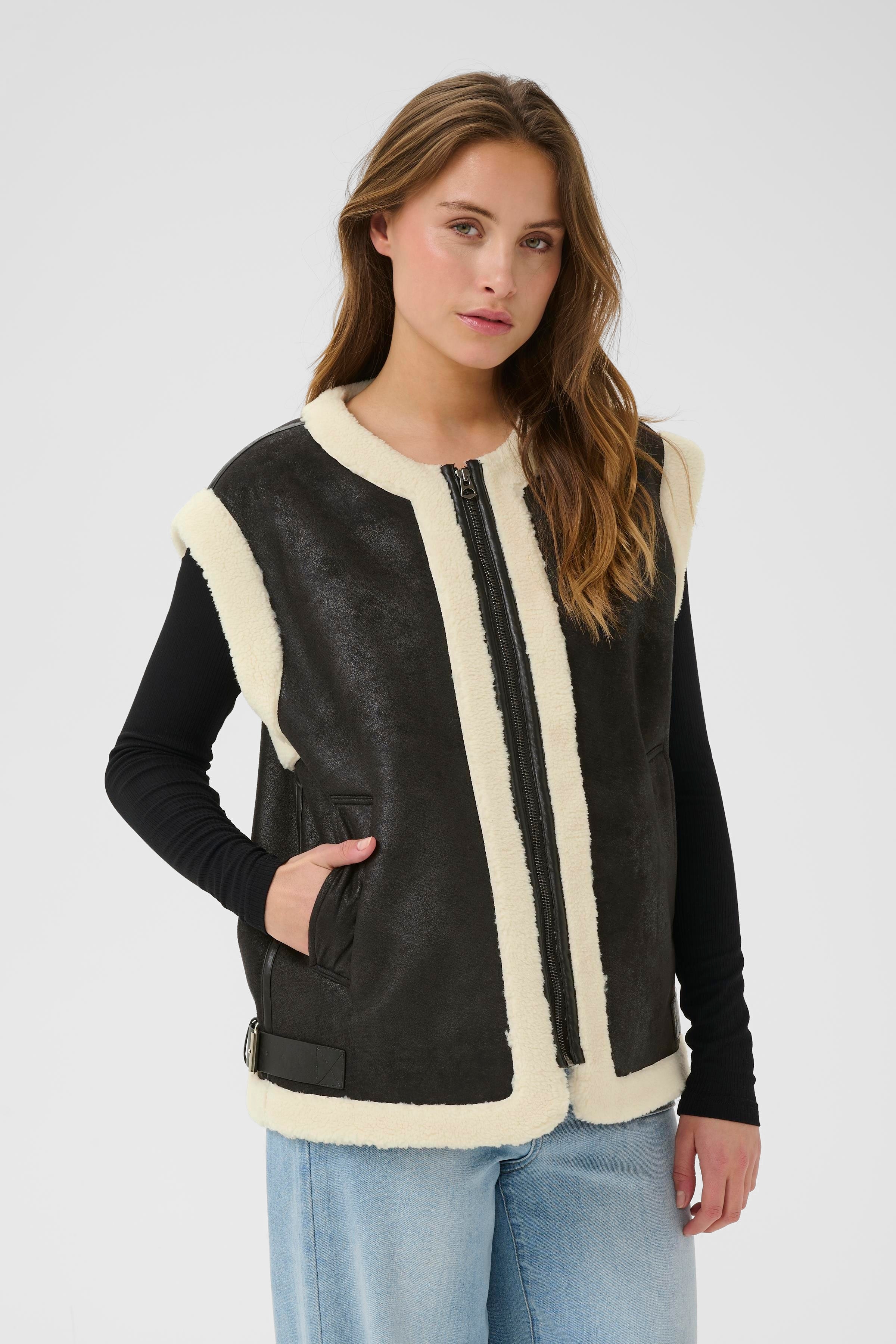 KApernille Varm vest LOOKBOOK FRONT 10510199-100121