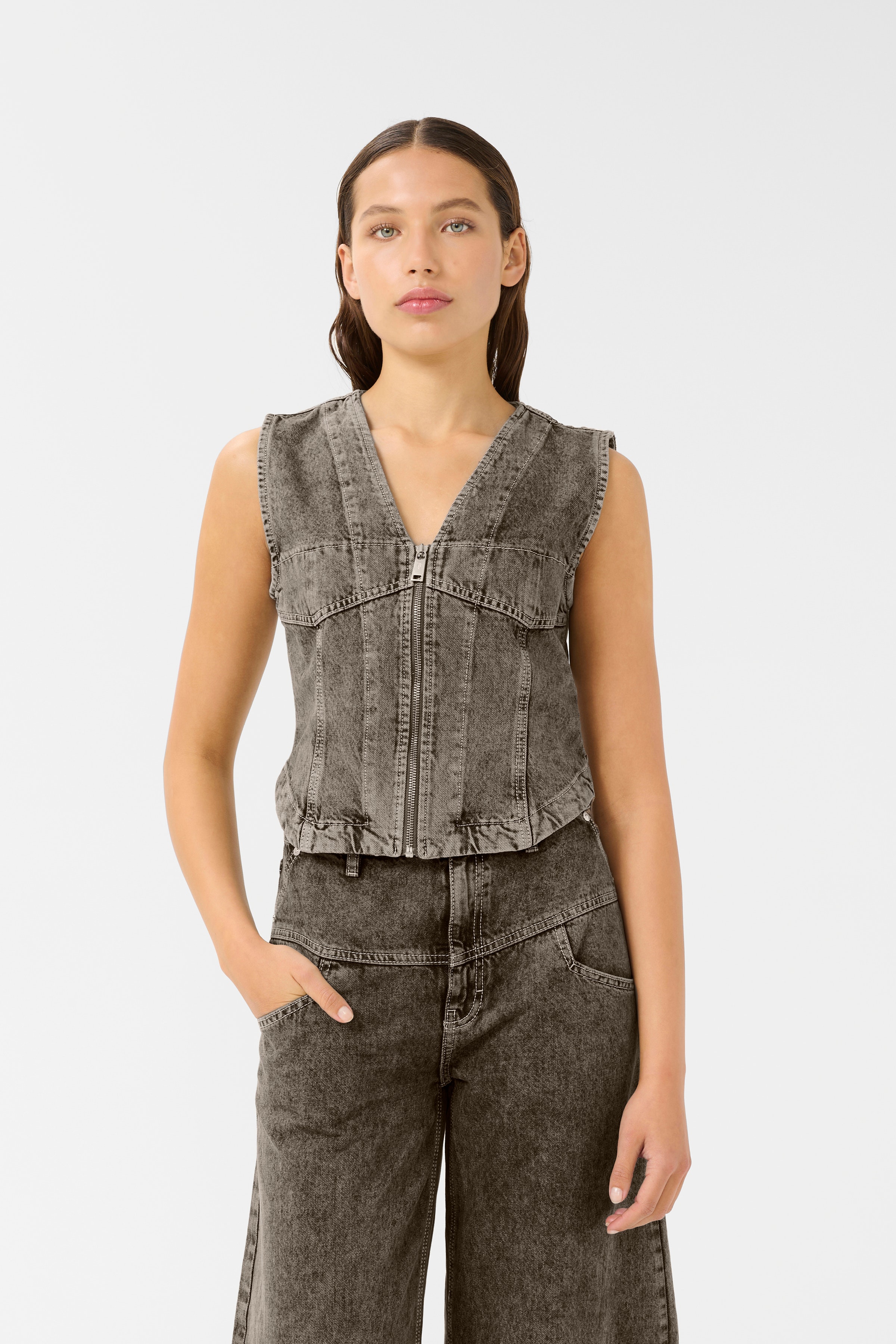 GZjosie Waistcoat LOOKBOOK FRONT 10910304-107905