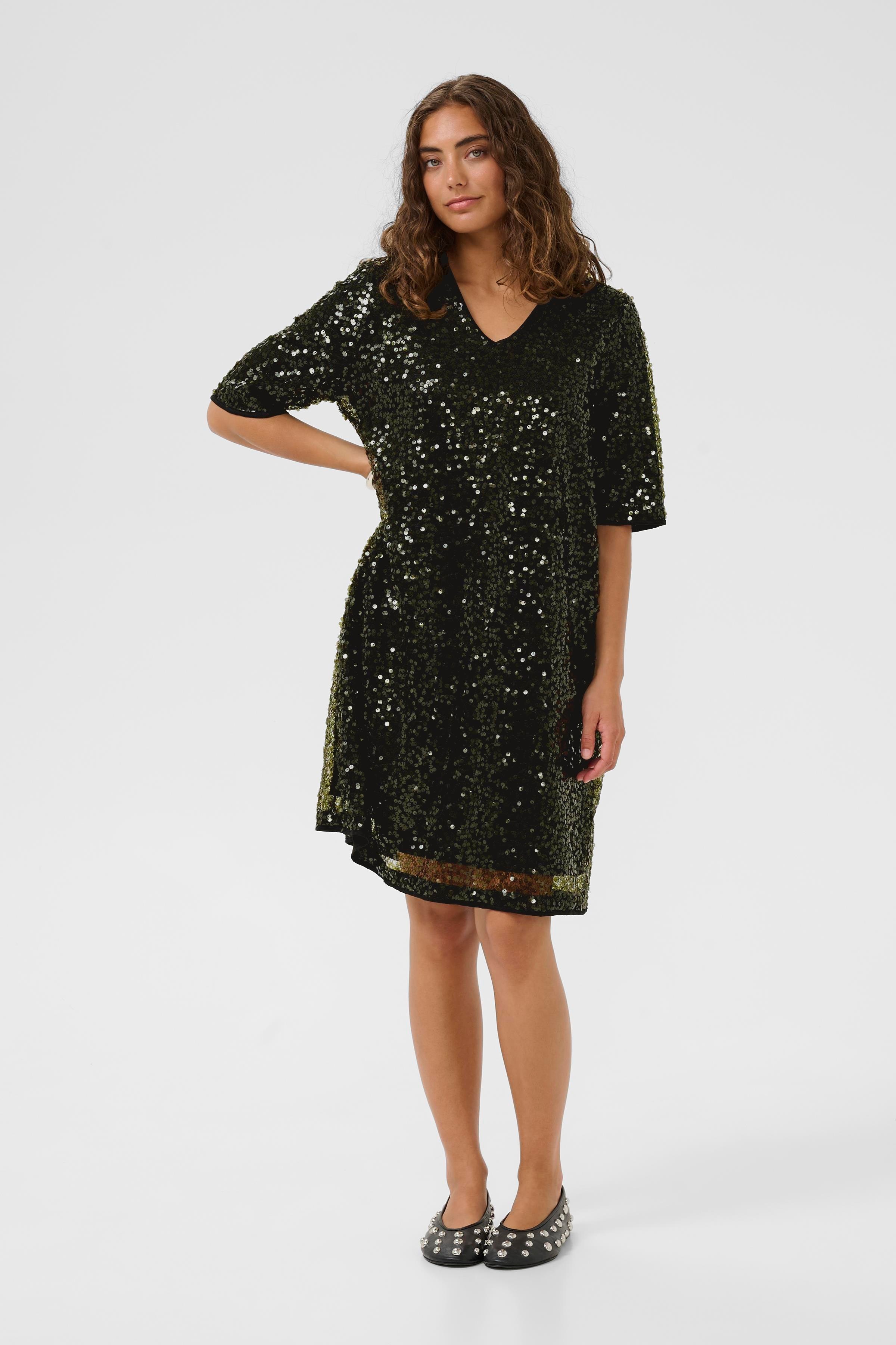 CUmelia Mørkegrøn Pailletkjole LOOKBOOK FRONT 50112480-190515