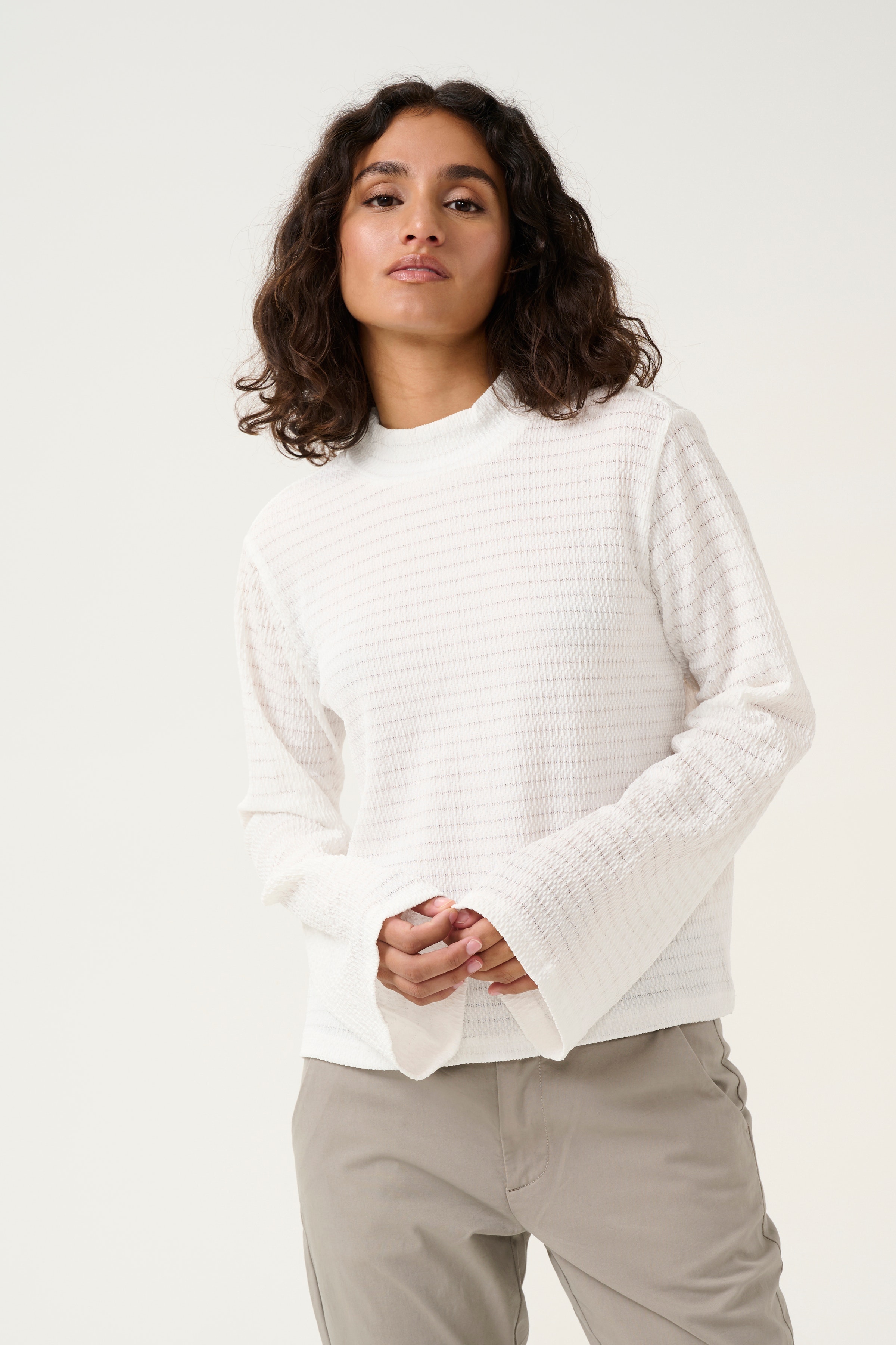KAdebra T-shirt LOOKBOOK FRONT 10509437-110602