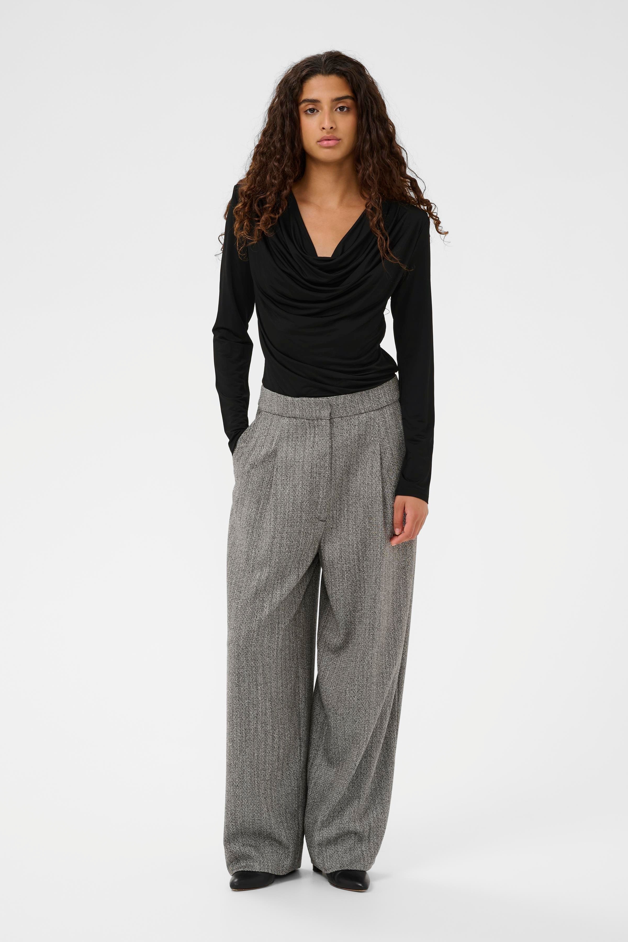 SLClara Blouse LOOKBOOK FRONT 30409117-194008