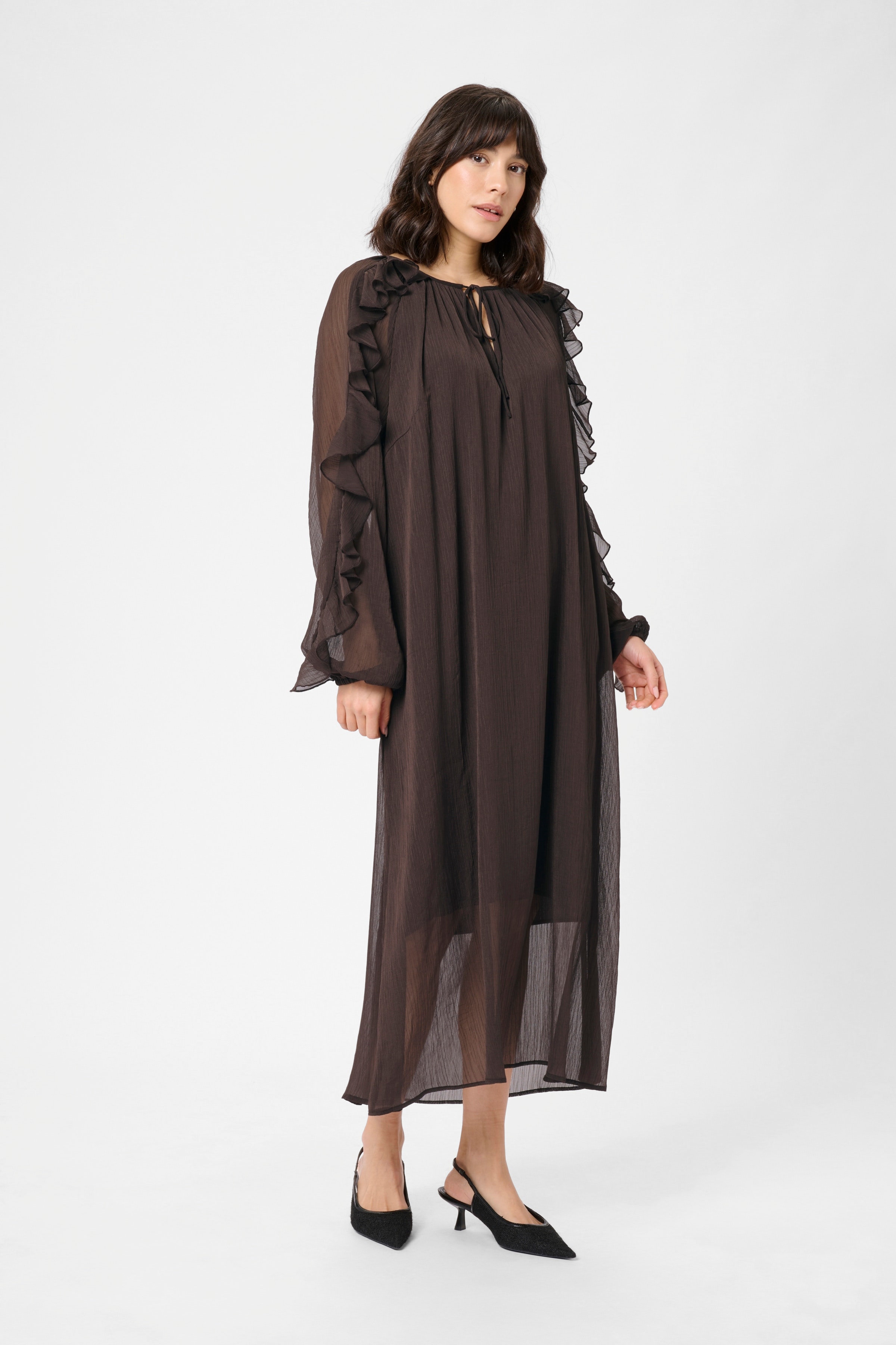 KAmila Kjole LOOKBOOK FRONT 10510920-191111