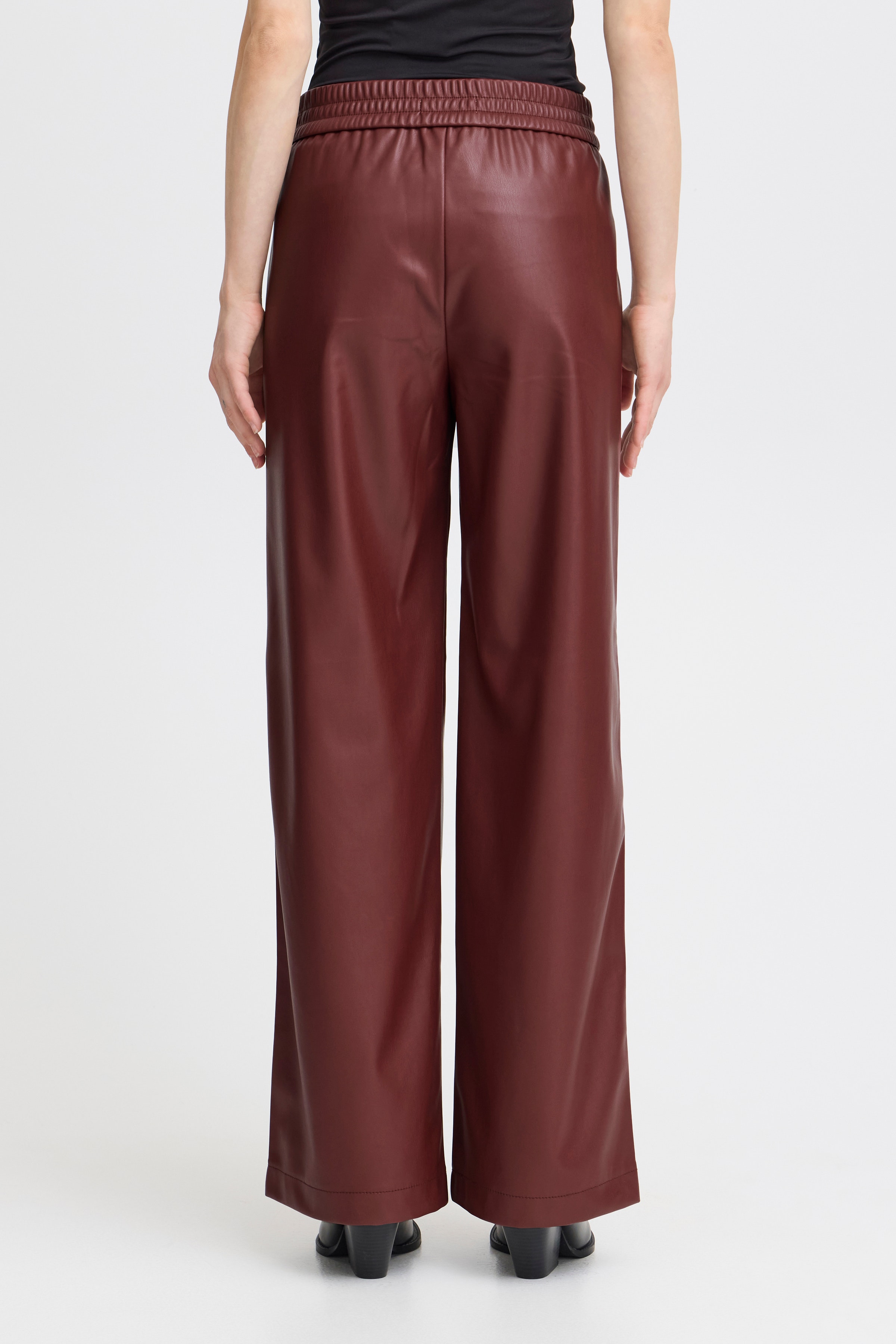 BYDAJA Hose LOOKBOOK BACK 20815170-191325