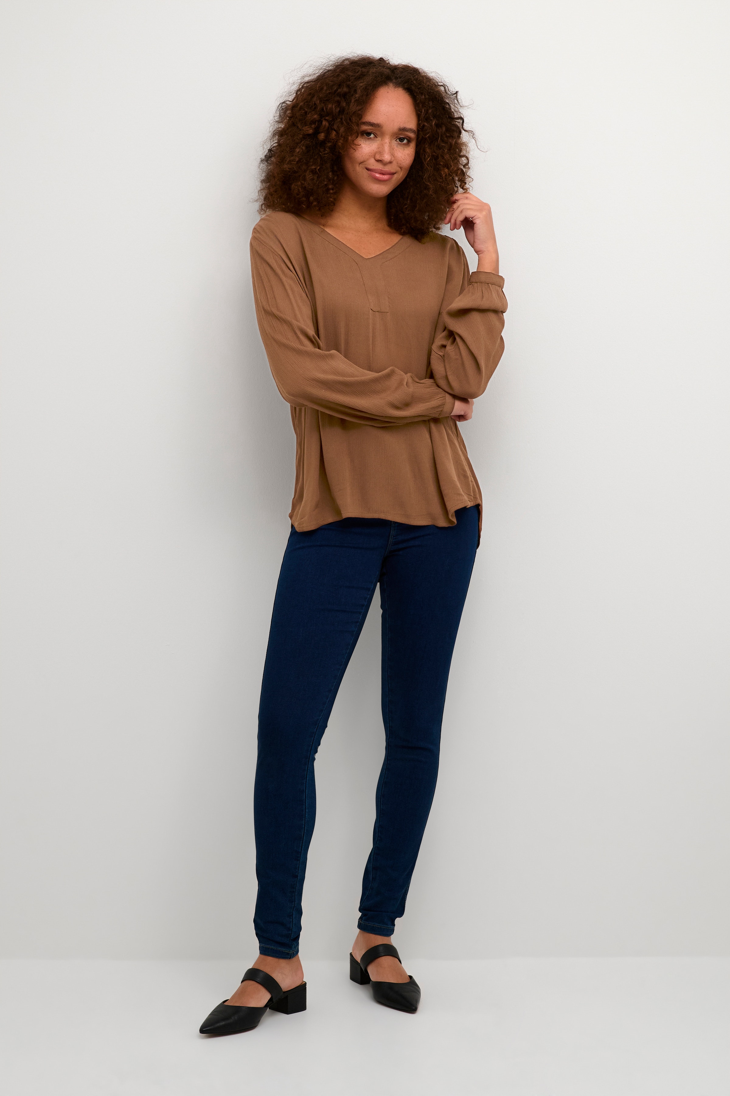 KAamber Bluse LOOKBOOK FRONT 501032-181232