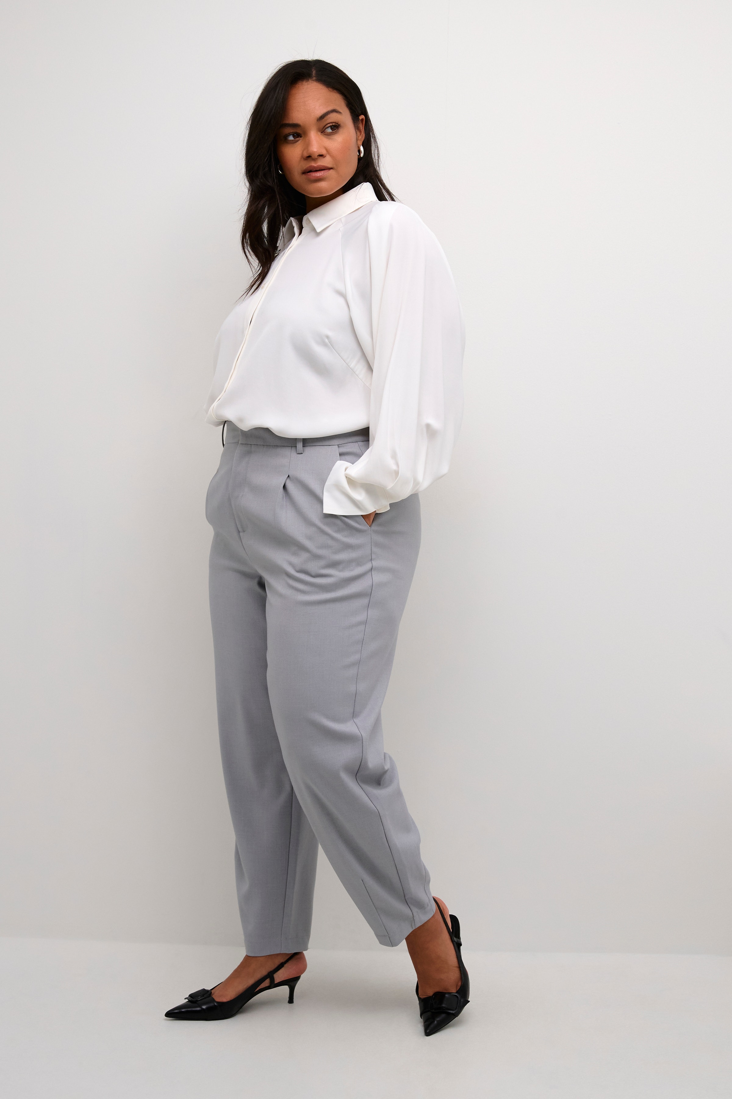 KCmerla Trousers LOOKBOOK FRONT 10582231-100123