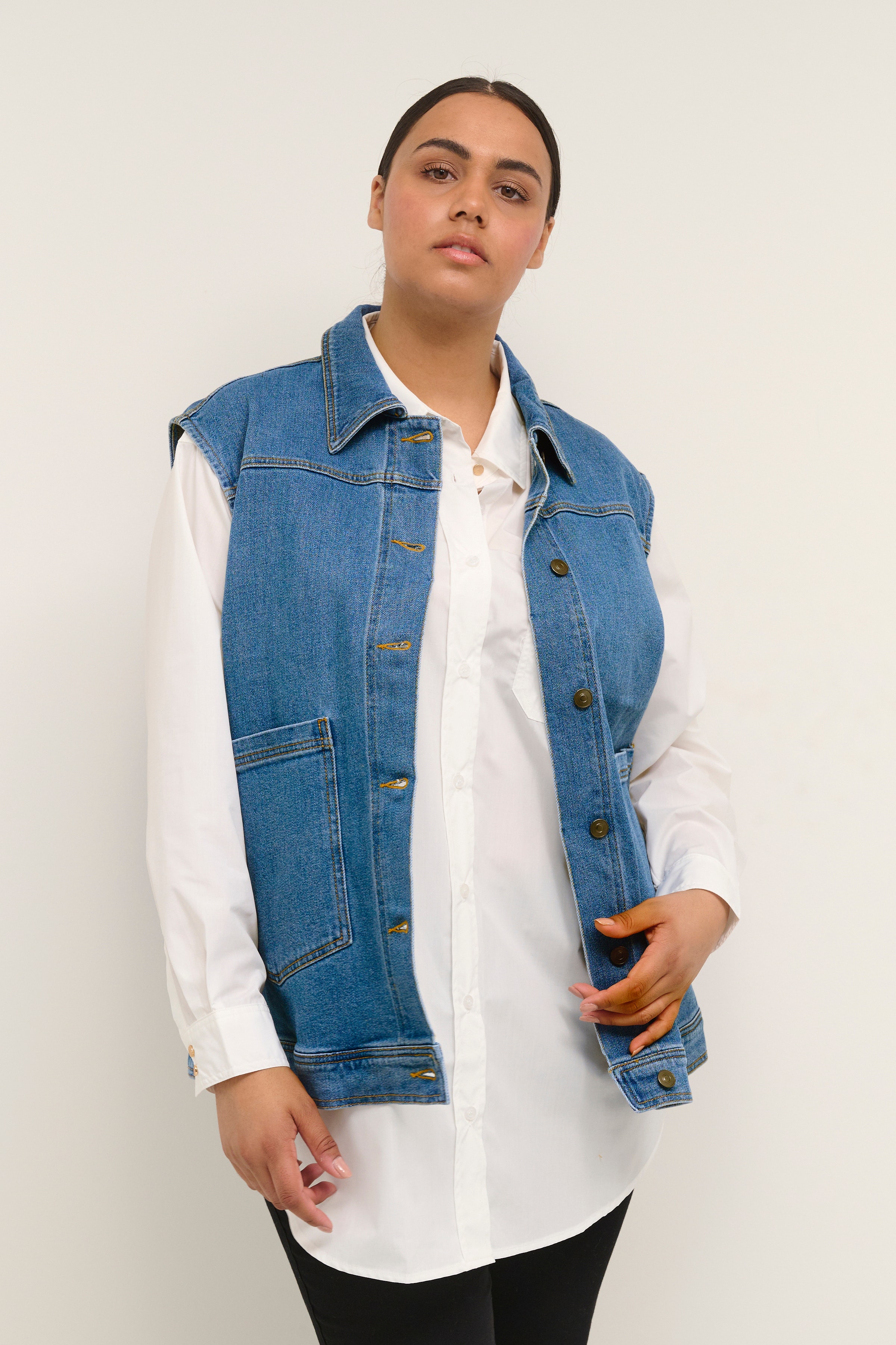 KCnicala Denim jakke LOOKBOOK FRONT 10580716-102332