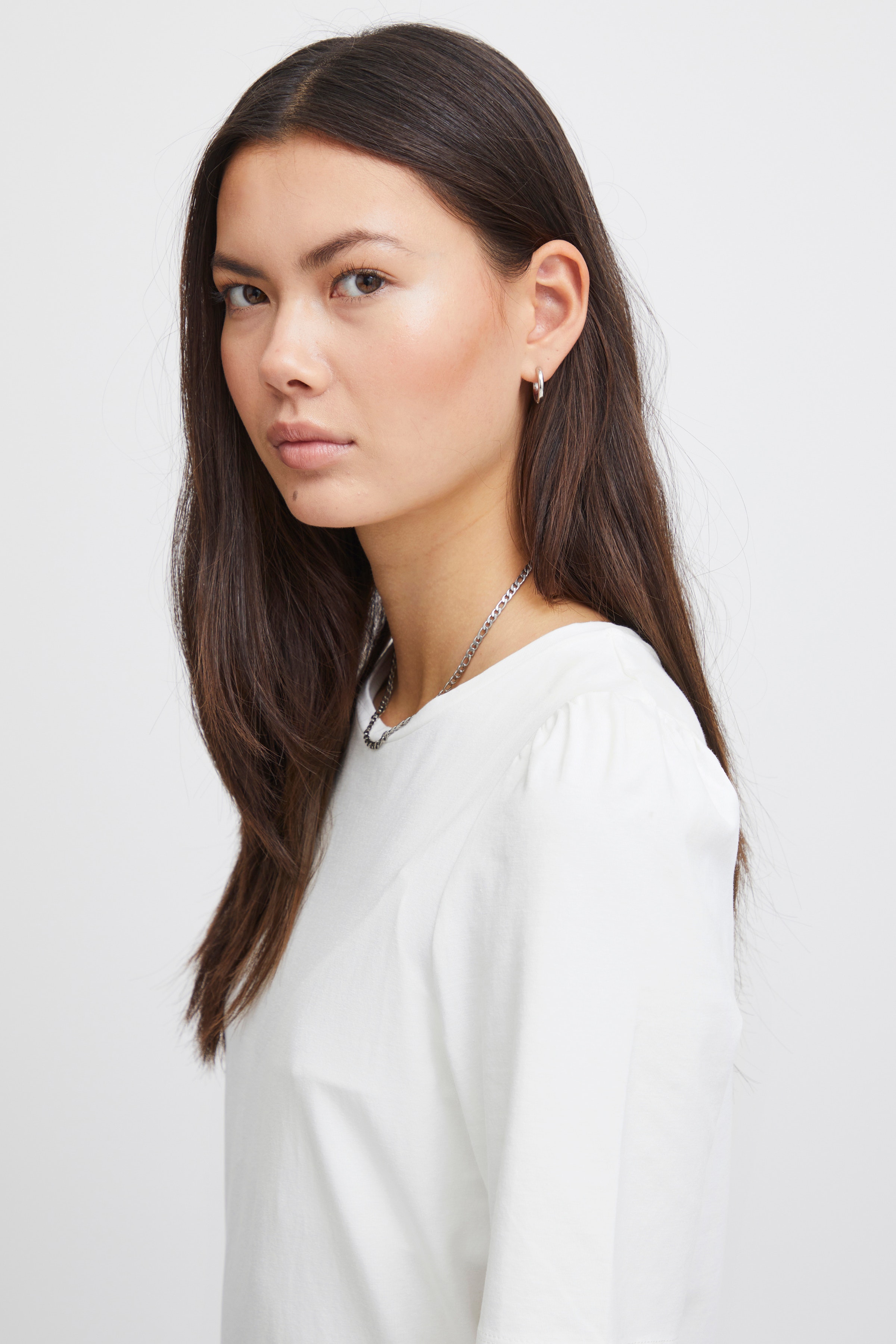 IHLILVINA T-shirt LOOKBOOK DETAIL 20120325-114201