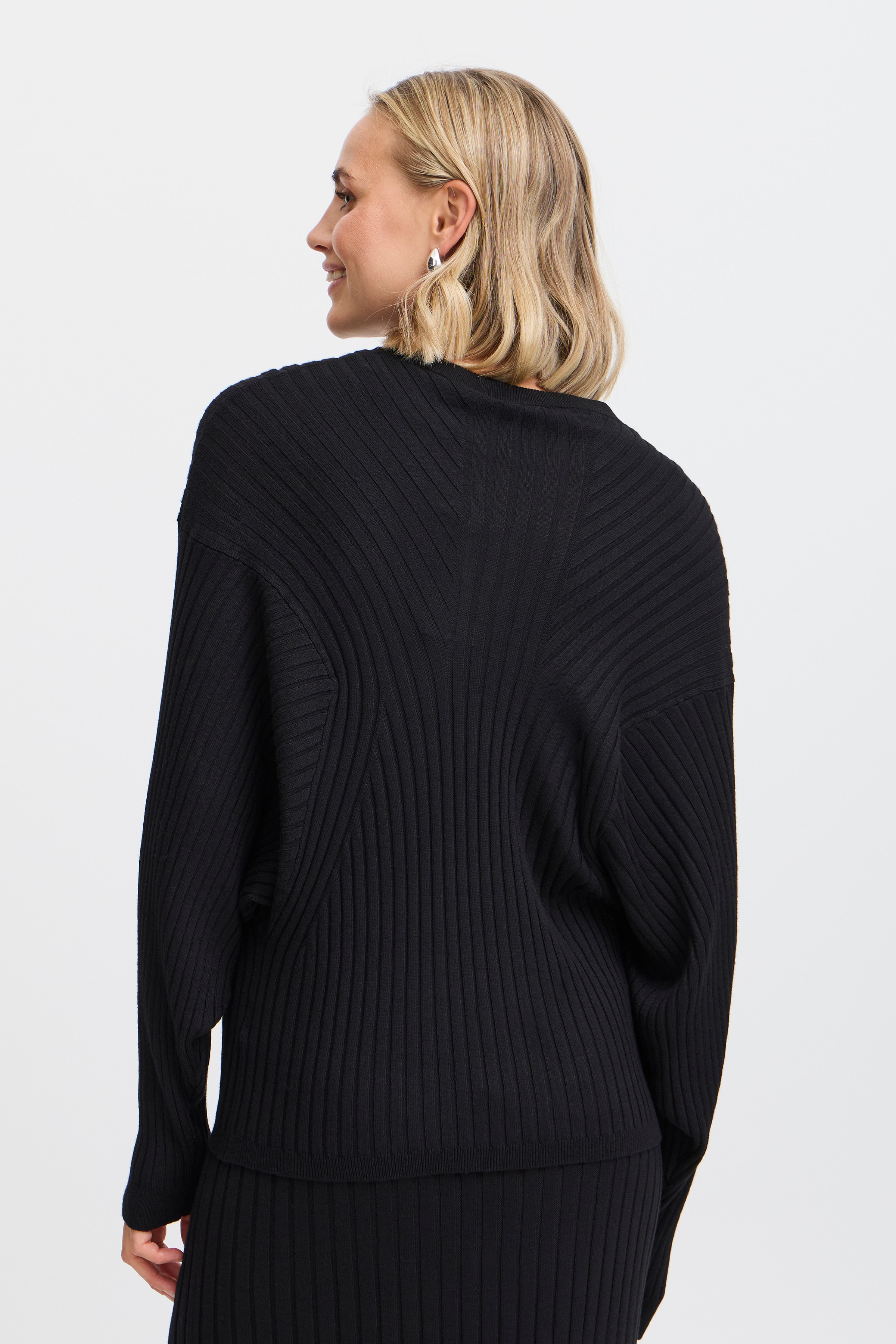FRAMALIA Pullover LOOKBOOK FRONT 20614925-200113