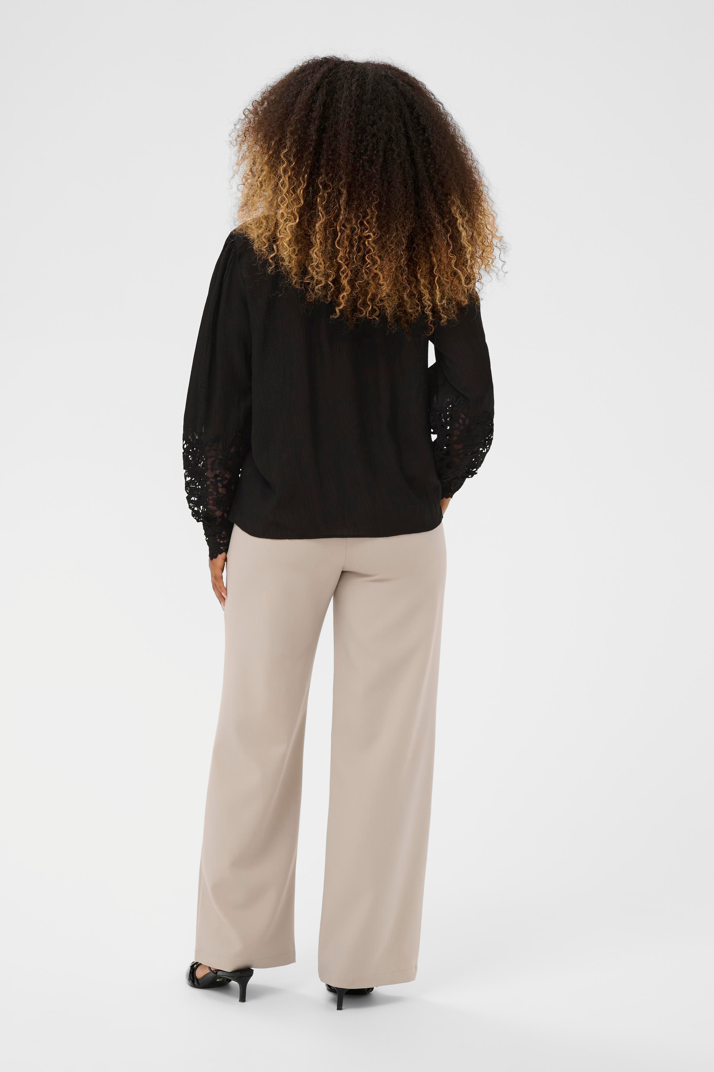 CRTina Blouse LOOKBOOK BACK 10614427-100120