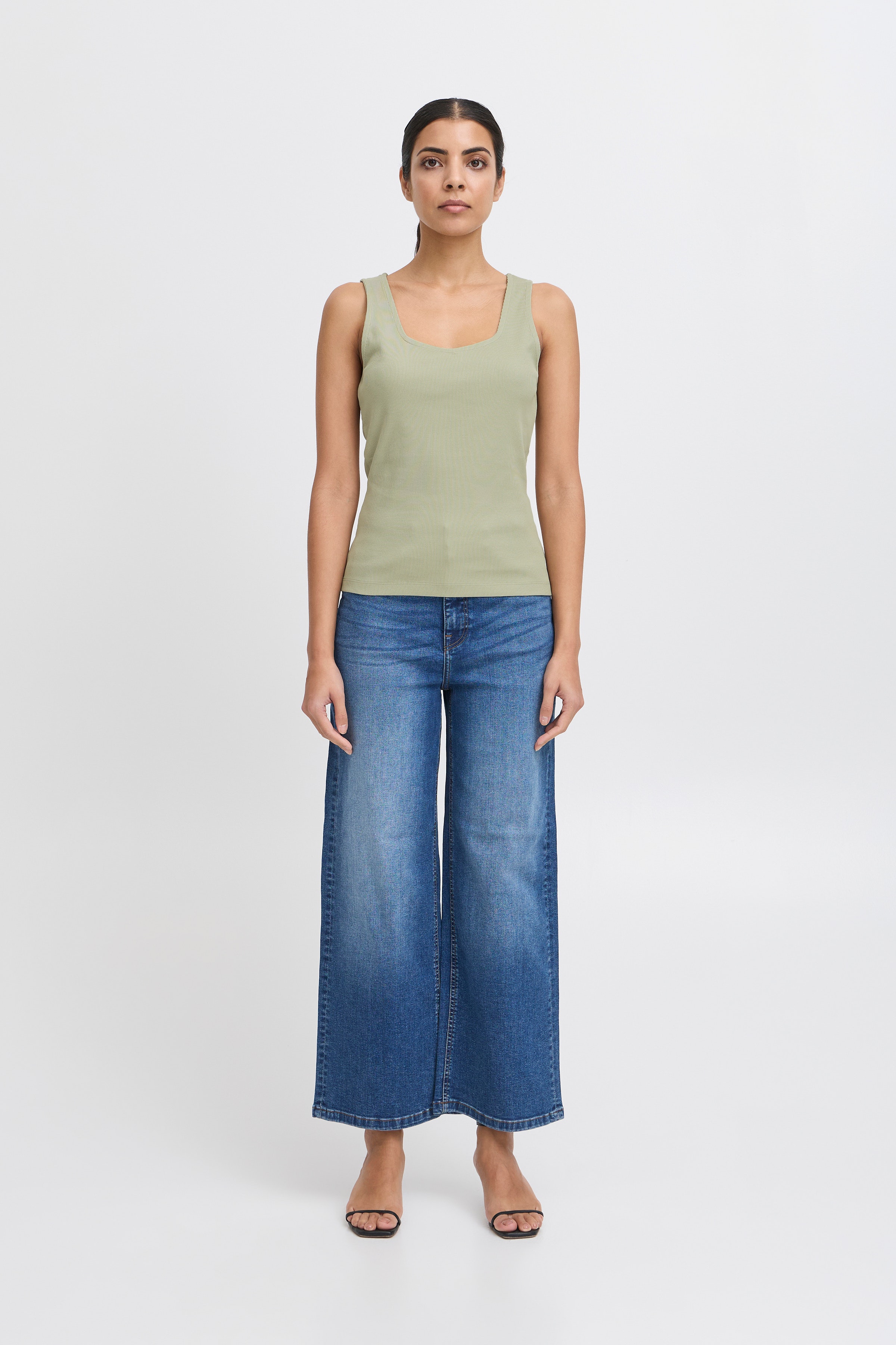 IHORETA Top LOOKBOOK FRONT 20118598-160213