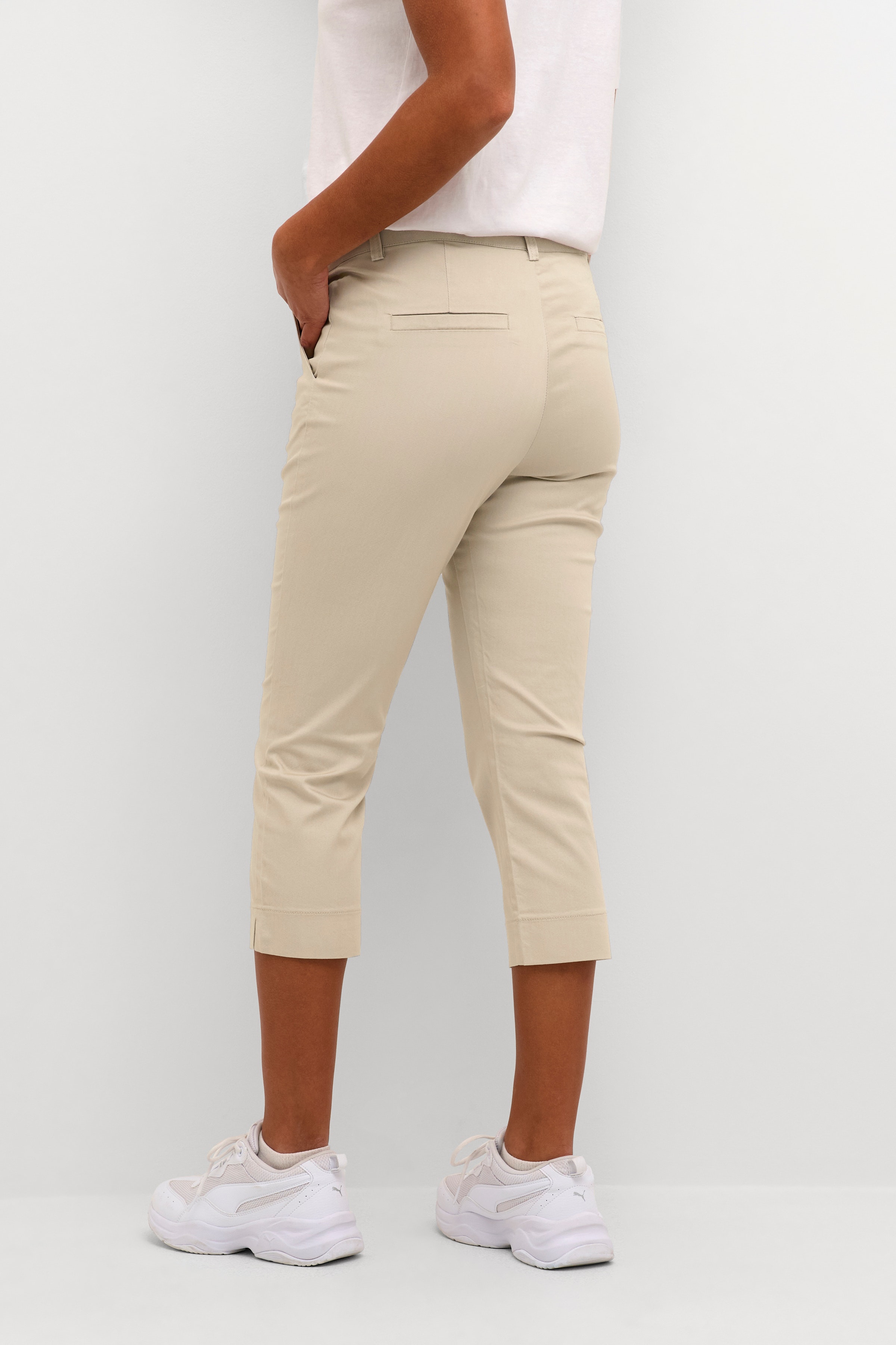 KAlea Capri Trousers LOOKBOOK BACK 10506815-151305