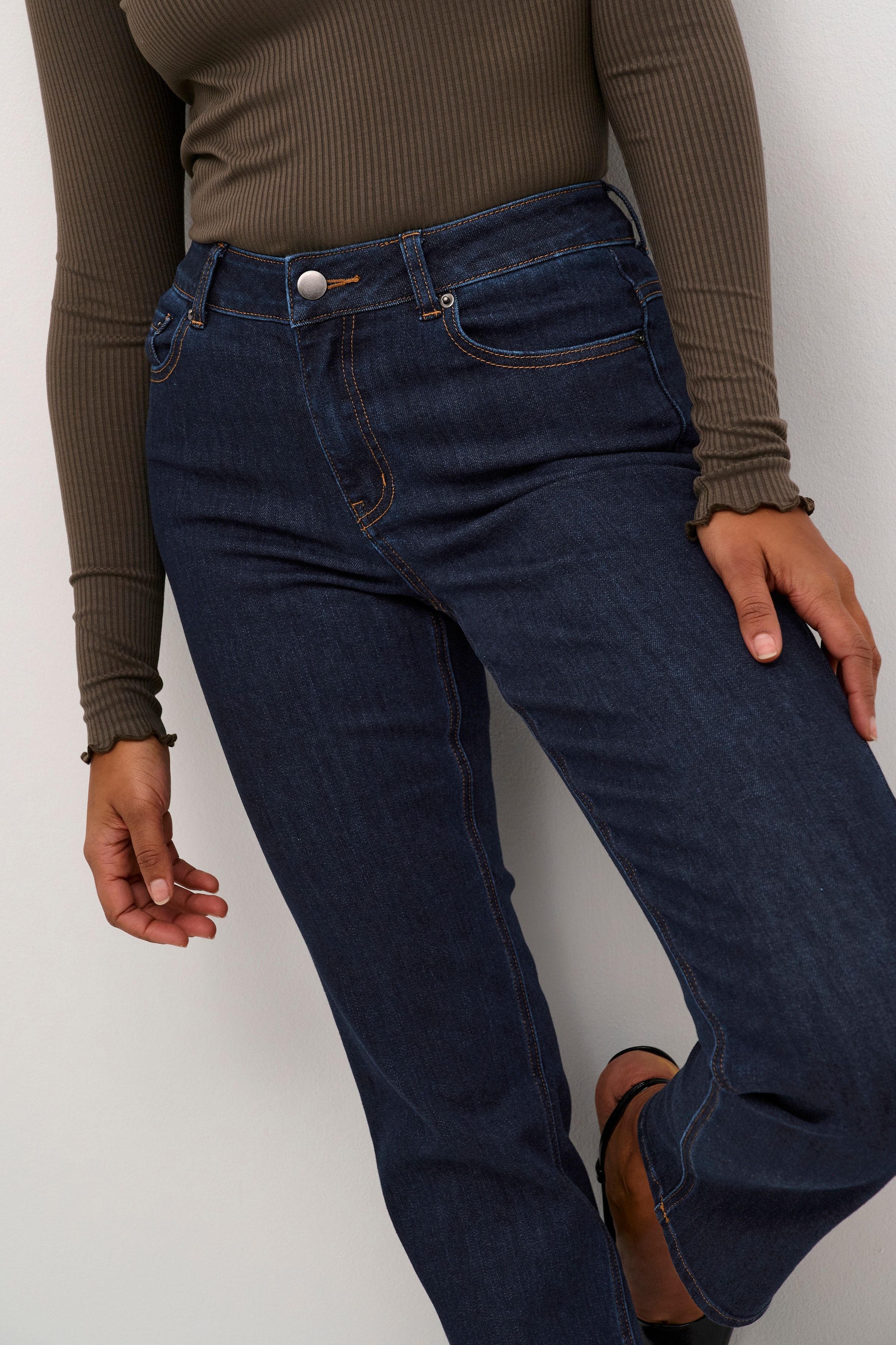 KAsinem Straight Jeans LOOKBOOK DETAIL 10508384-106360