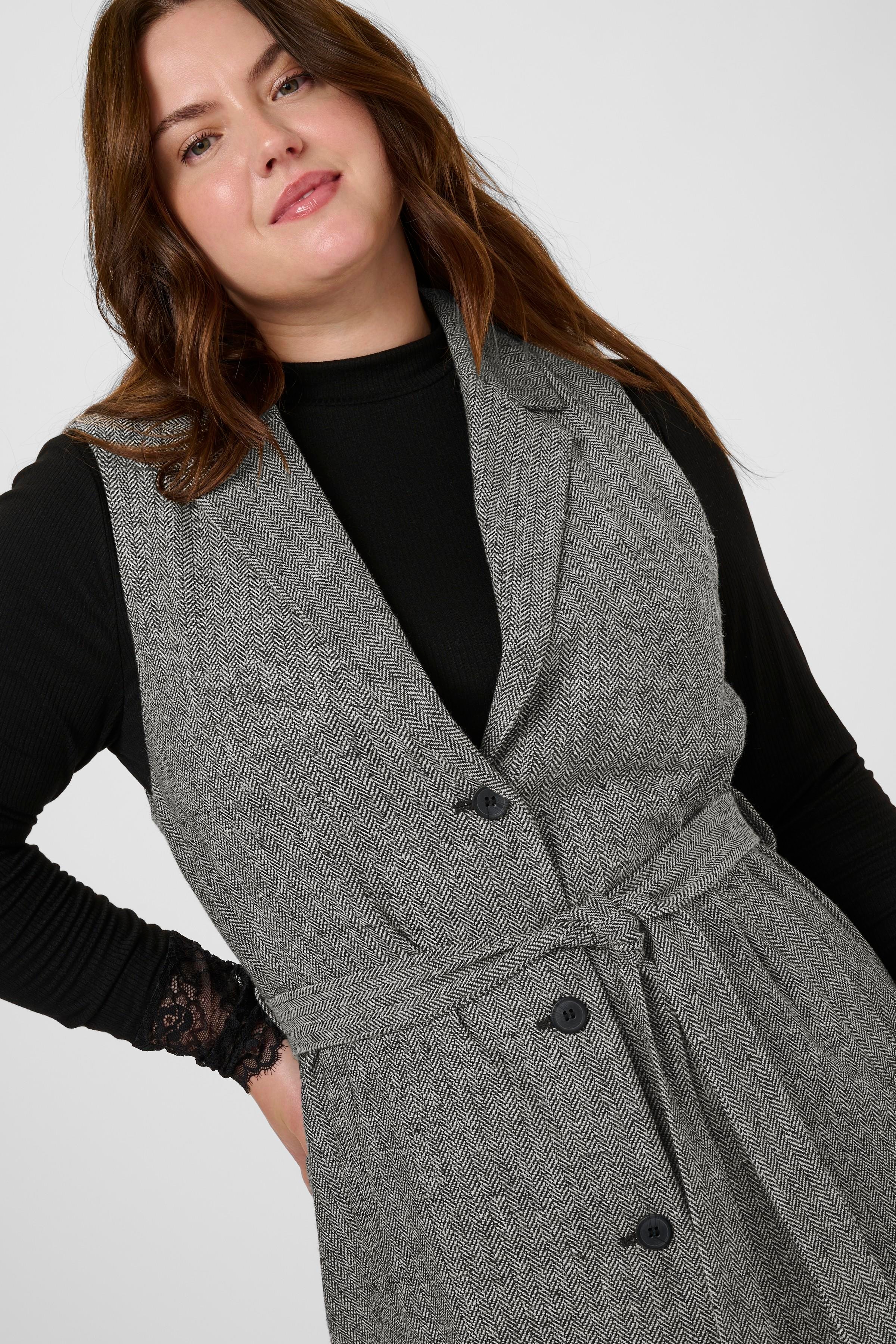 KCthilla Weste LOOKBOOK DETAIL 10583808-108553