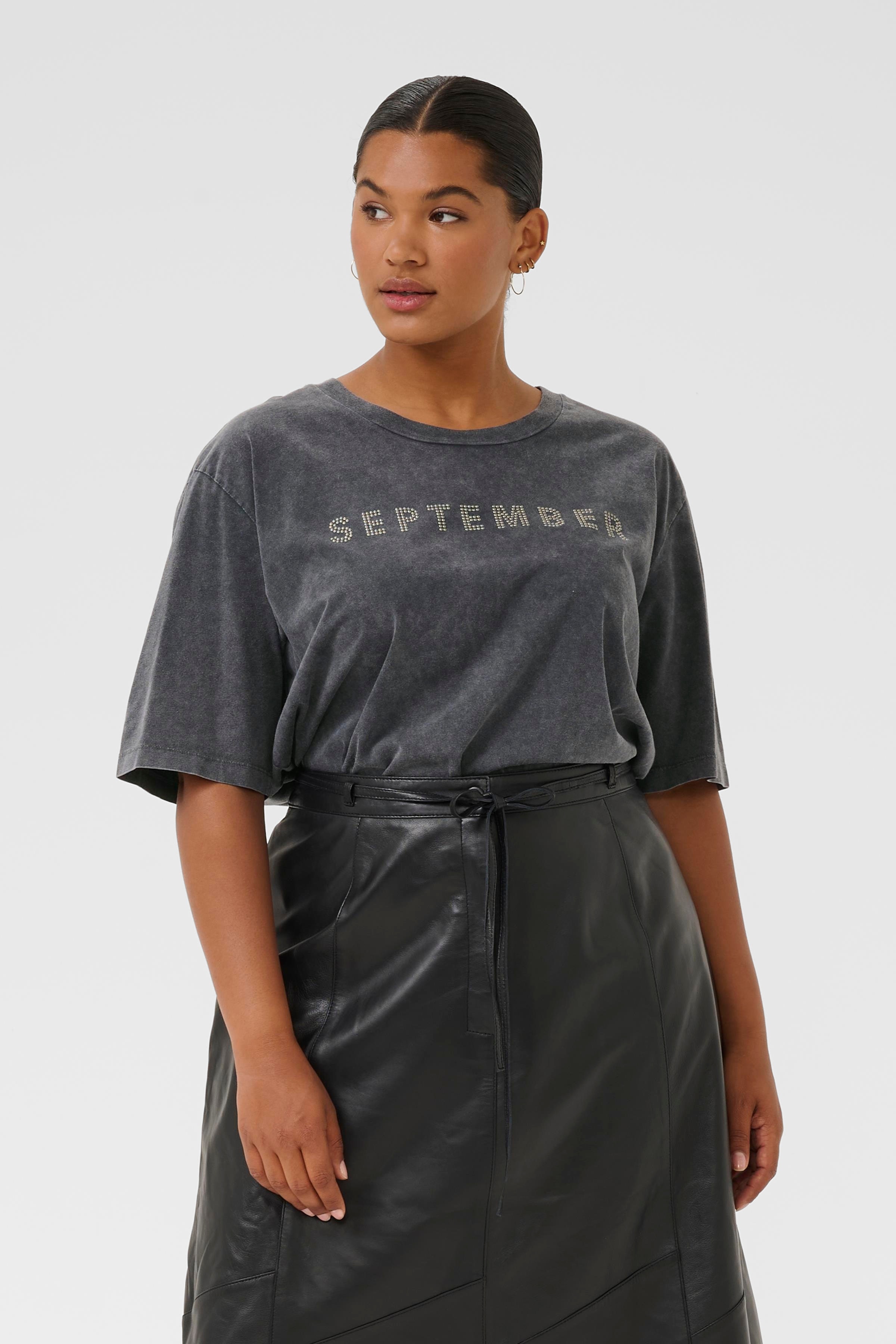 KCserina T-shirt LOOKBOOK FRONT 10583679-108323