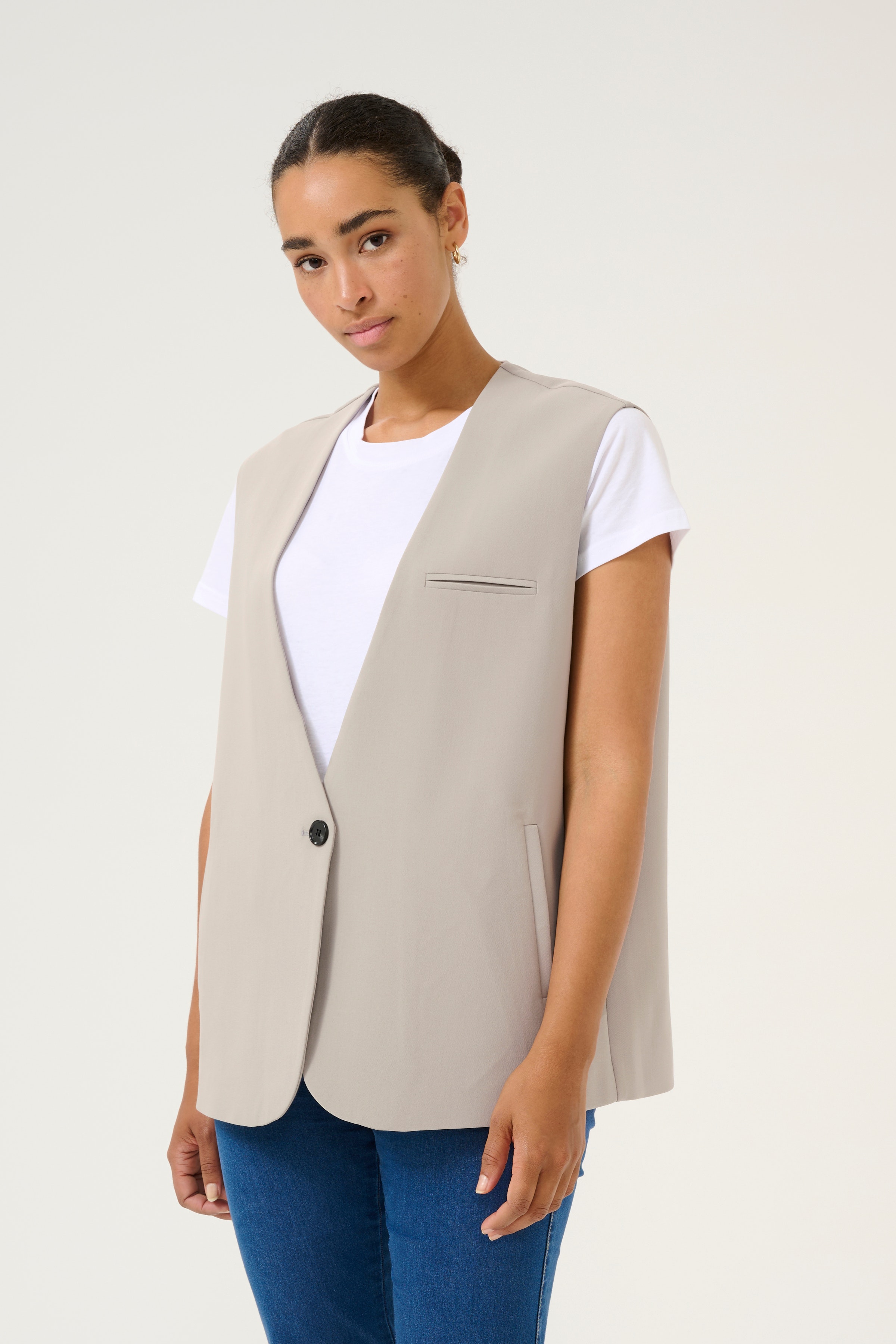 KAvitta Vest LOOKBOOK FRONT 10509511-170205