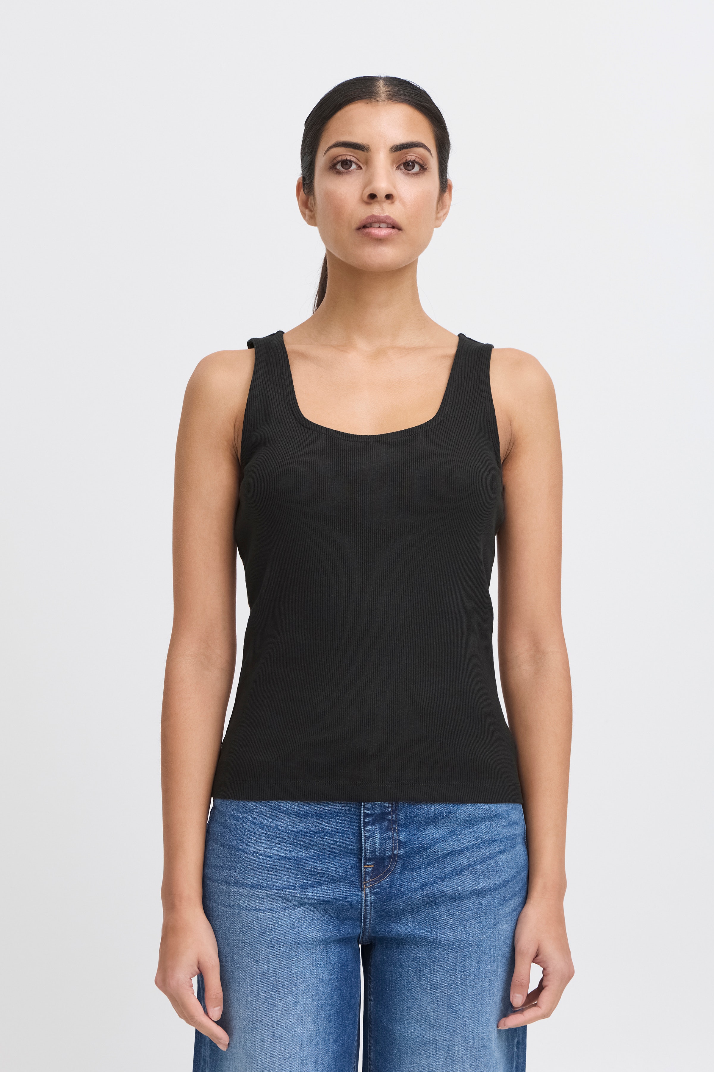 IHORETA Top LOOKBOOK FRONT 20118598-194008