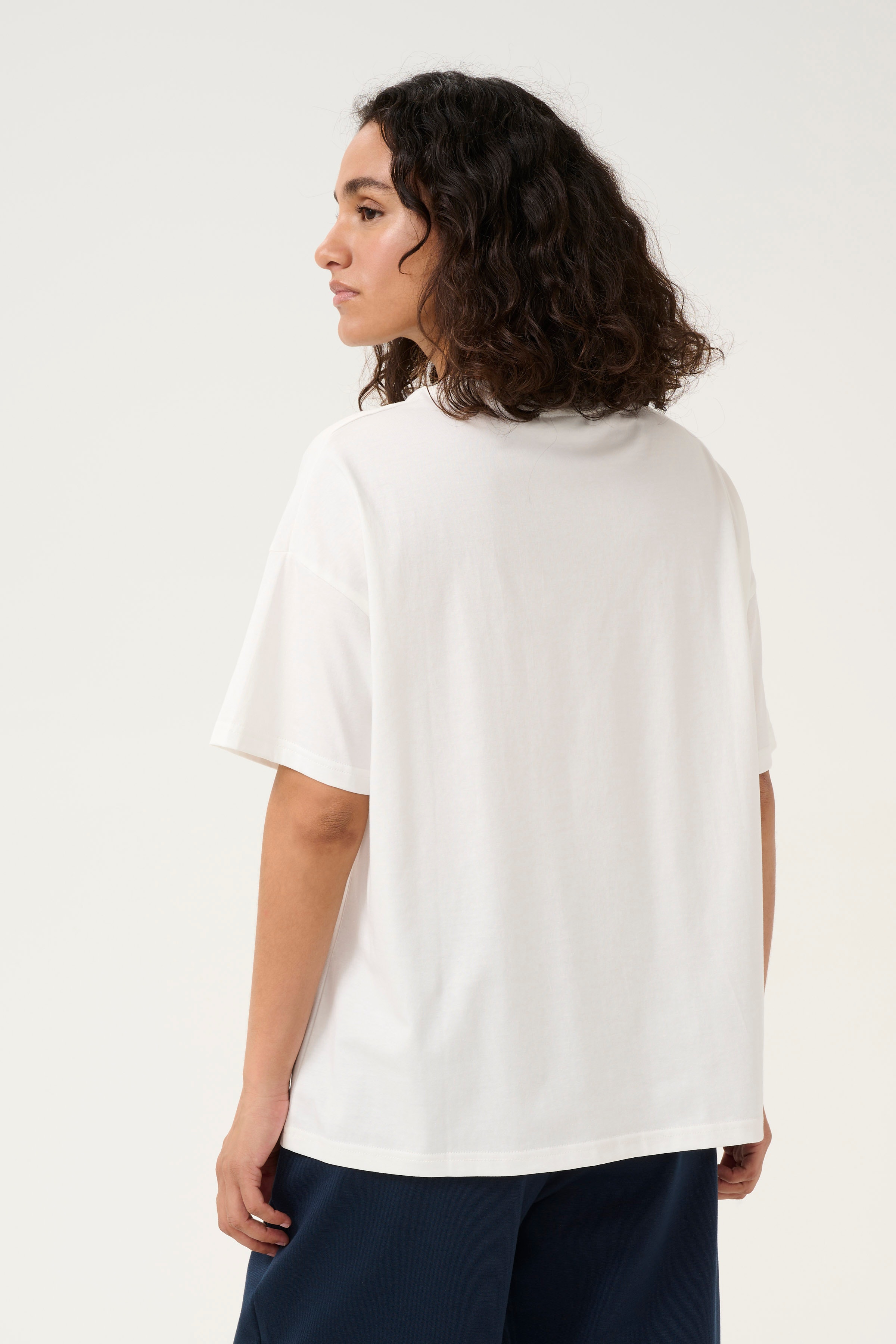 KAellen T-shirt LOOKBOOK BACK 10509429-110602