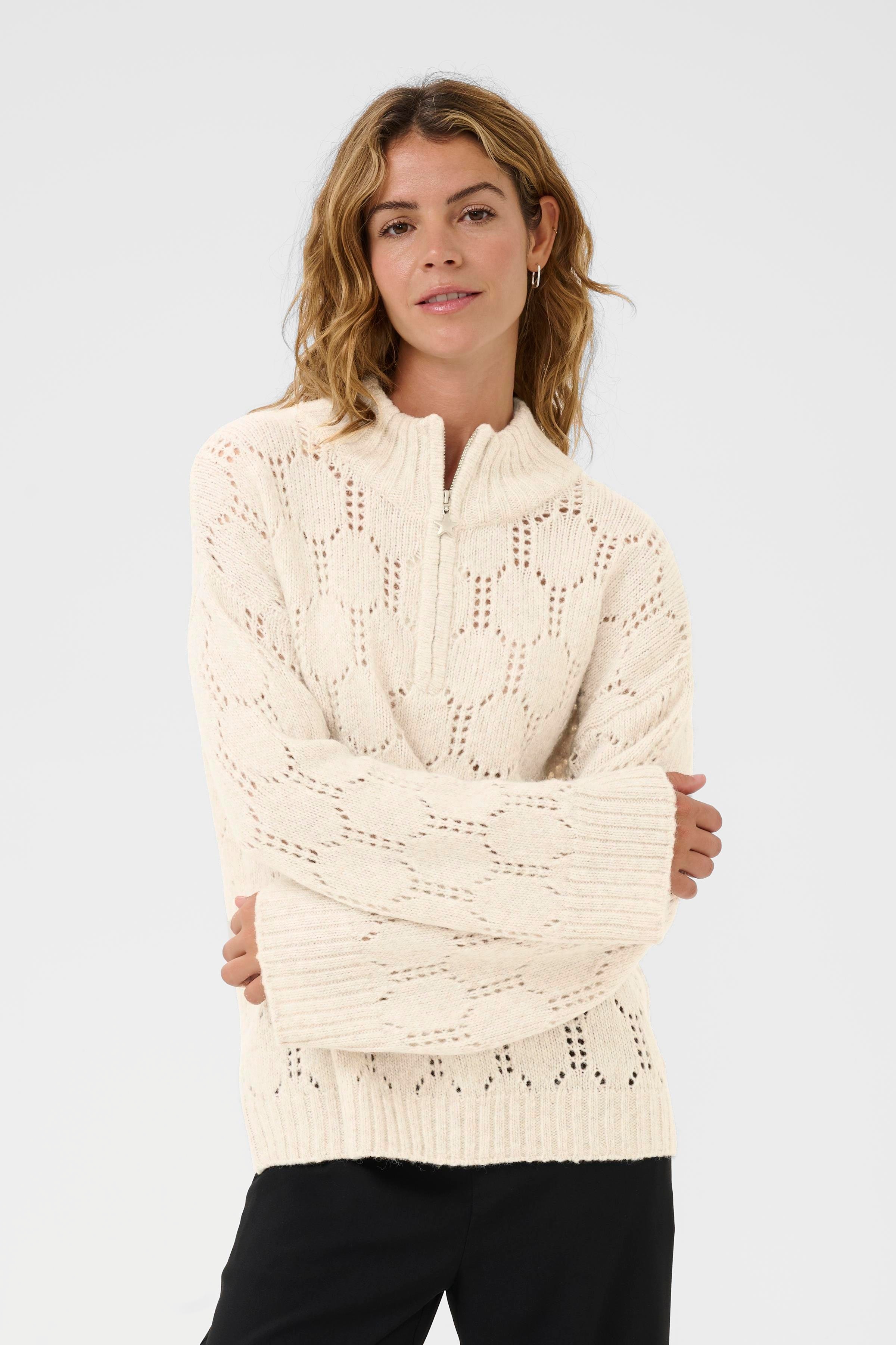 CRZilla Pullover LOOKBOOK FRONT 10614250-100232