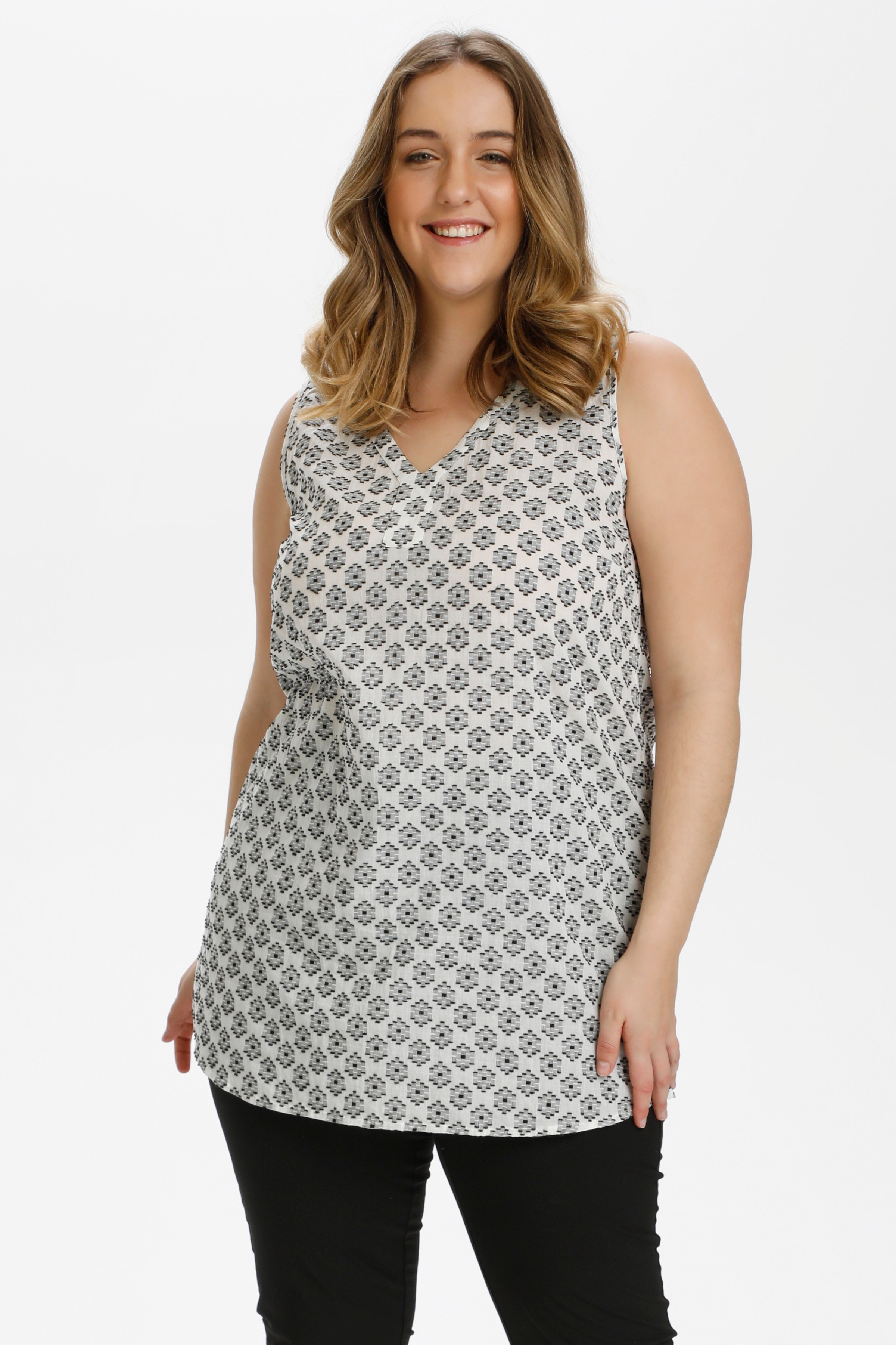 KCprensa Tunic LOOKBOOK FRONT 10580407-101295