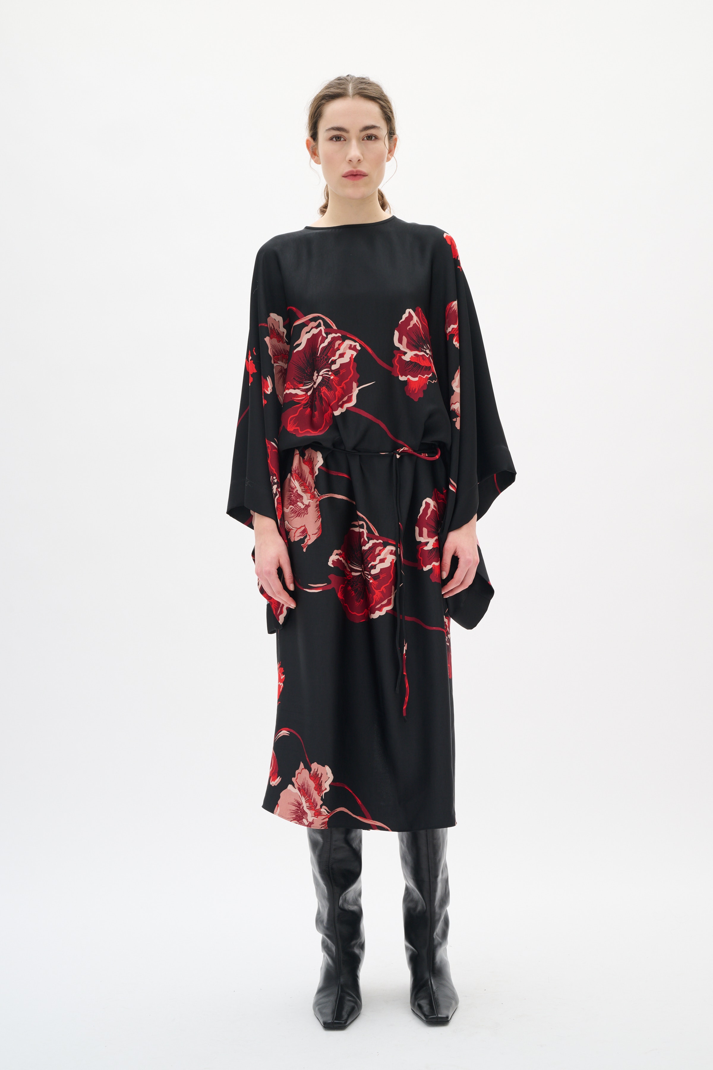 DAWNIW Dress LOOKBOOK FRONT 30112011-900002573
