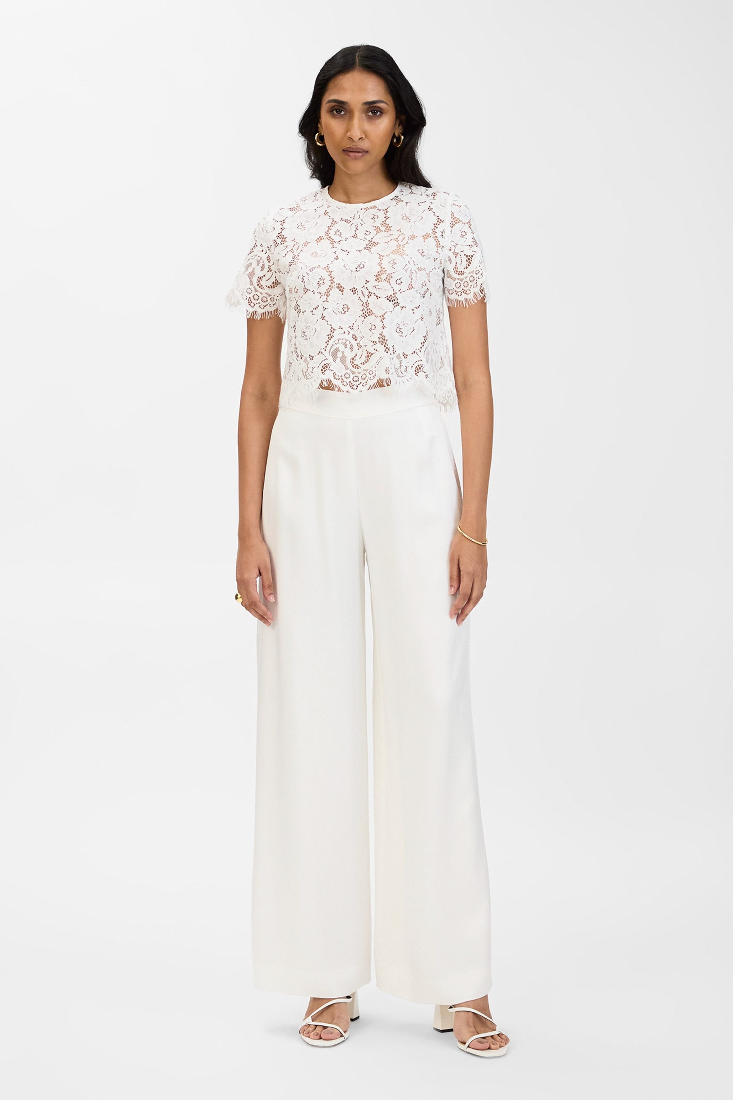 TRACEY Top LOOKBOOK FRONT 30600444-WH010