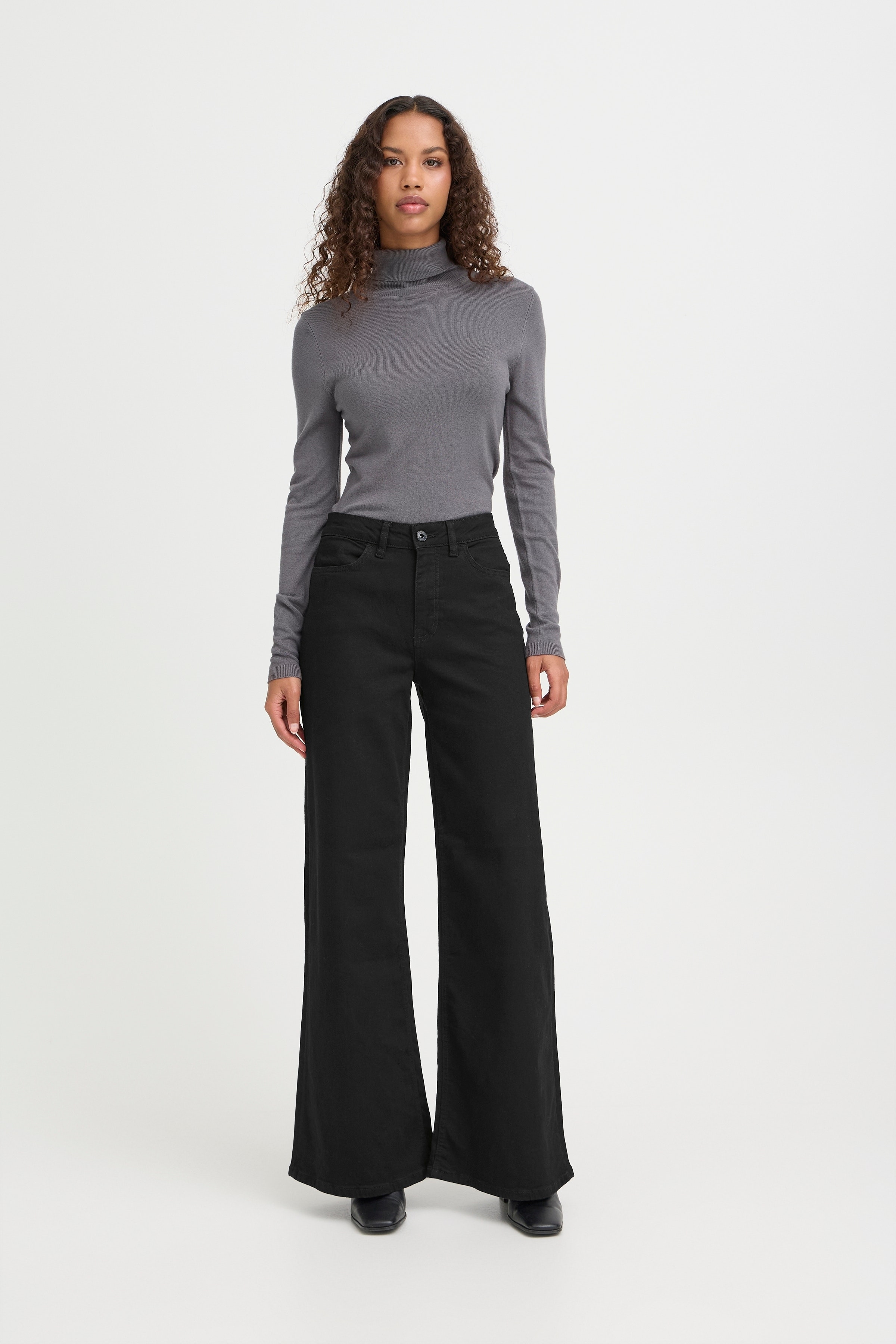 IHTWIGGY WIDE Jeans LOOKBOOK FRONT 20119022-194008