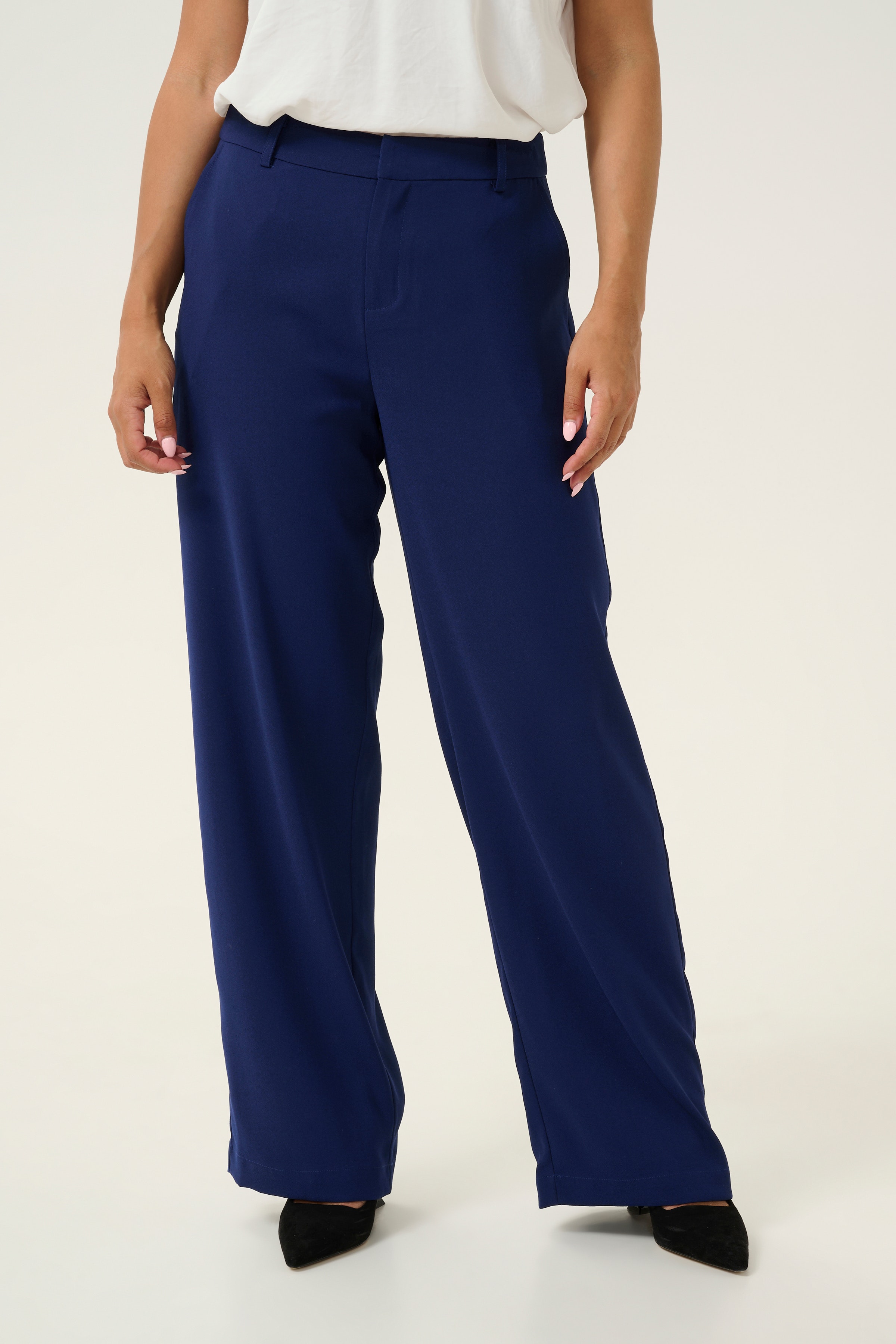 CRCocamia Trousers LOOKBOOK FRONT 10611708-193937