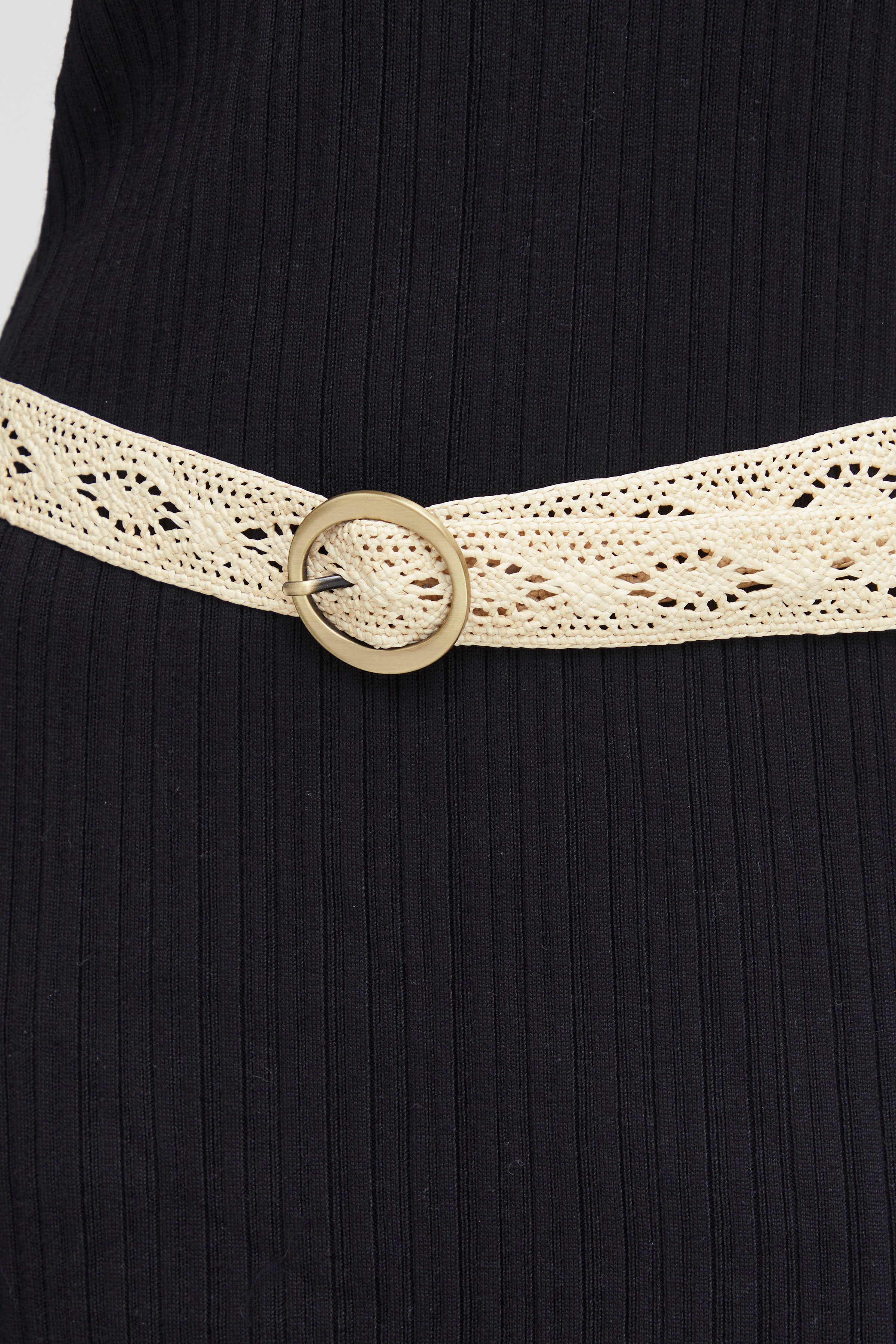 IAFLEENIE Belte LOOKBOOK FRONT 20121382-130905