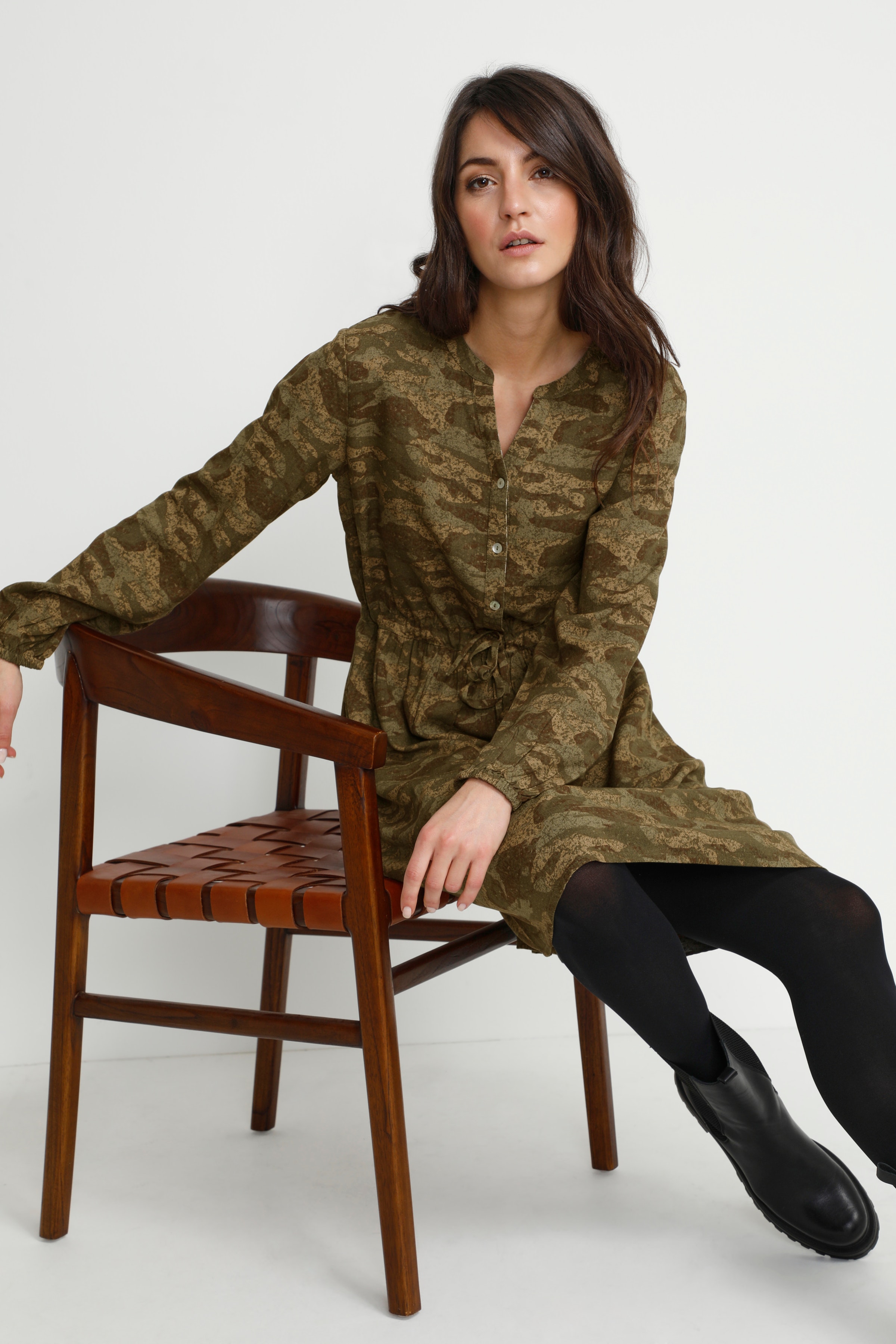 CRVimma Kleid LOOKBOOK DETAIL 10610671-103391