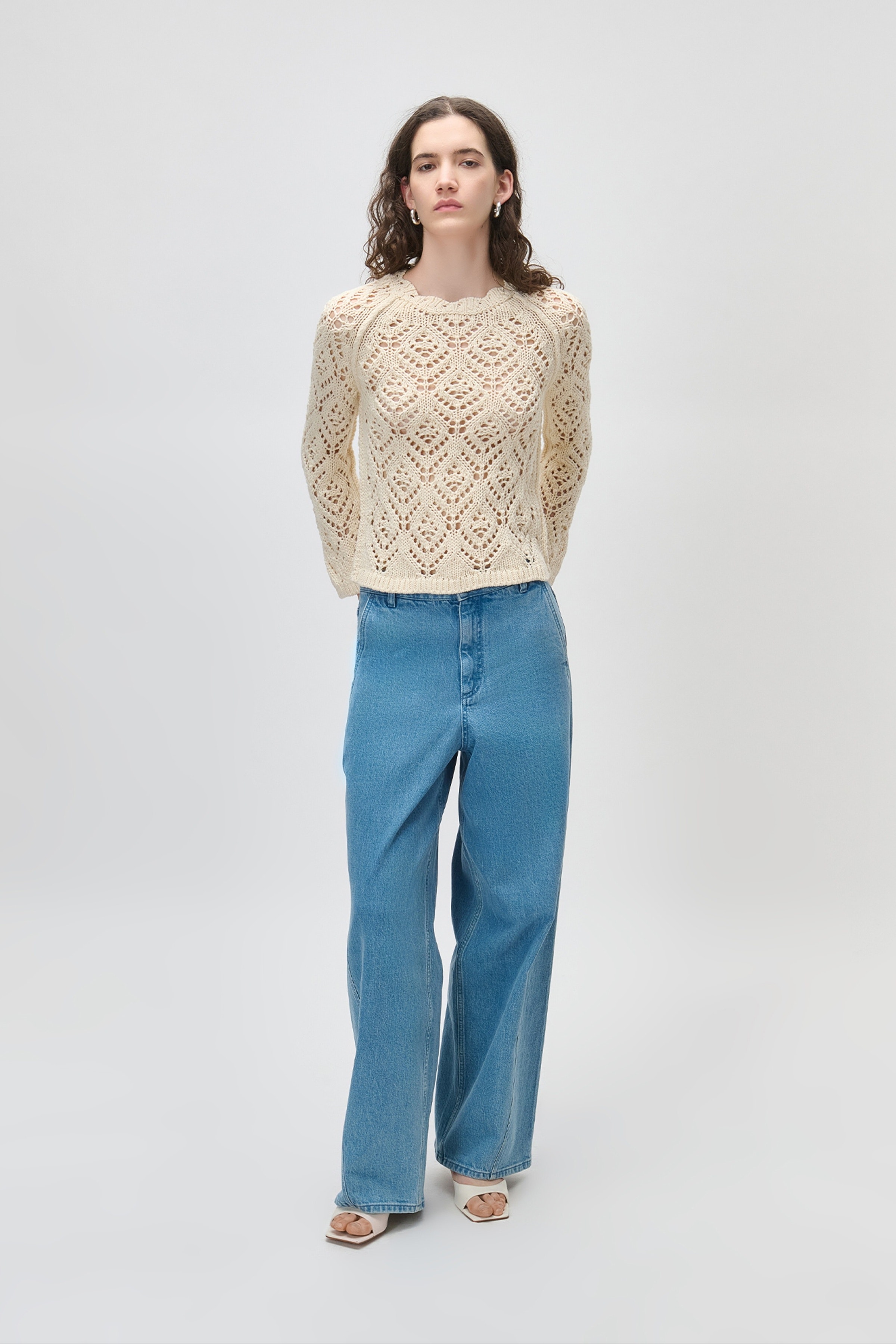 FIBY Pullover LOOKBOOK FRONT 30600605-WH022