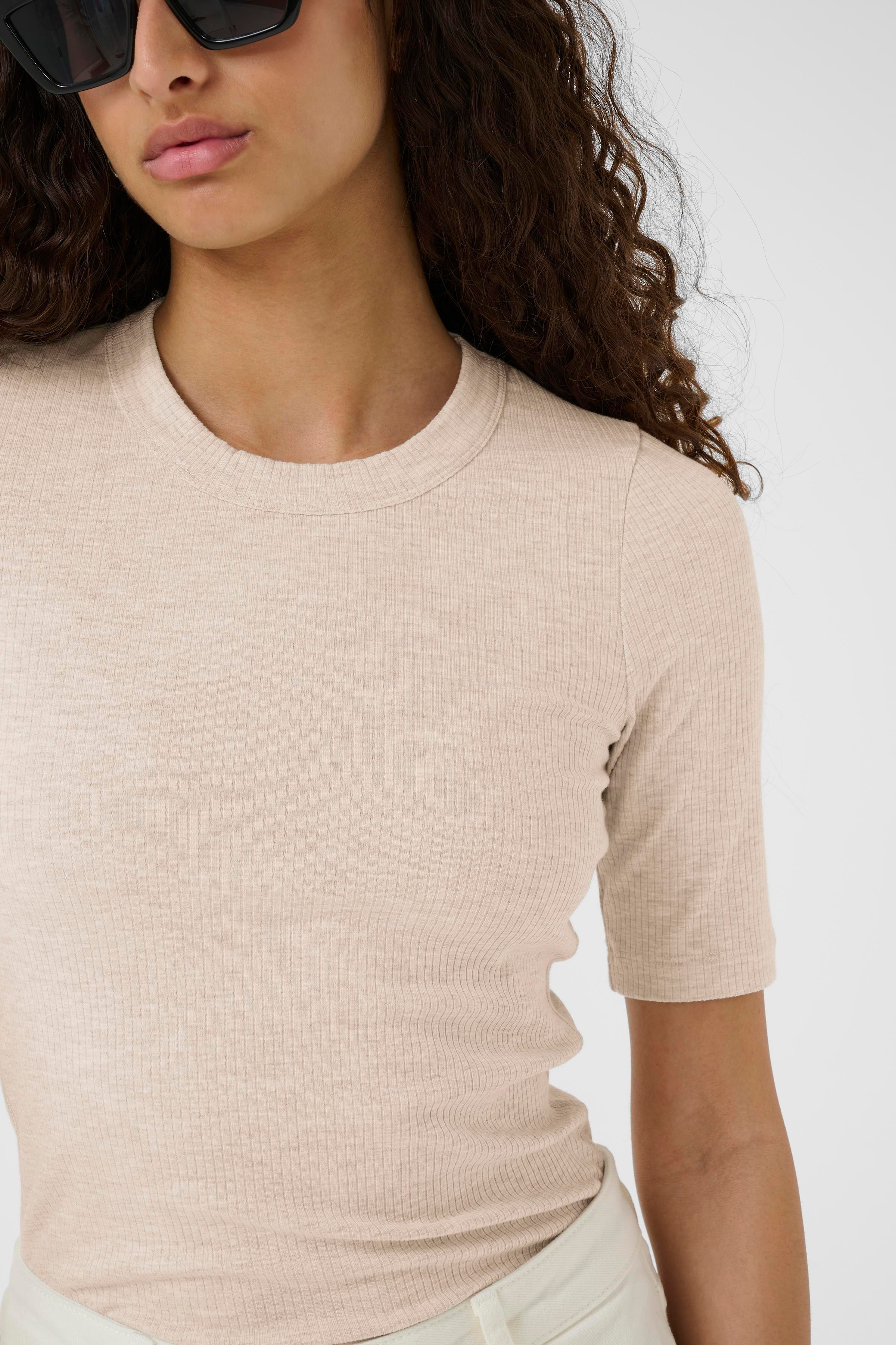 DagnaIW Melange T-shirt LOOKBOOK FRONT 30106864-300597