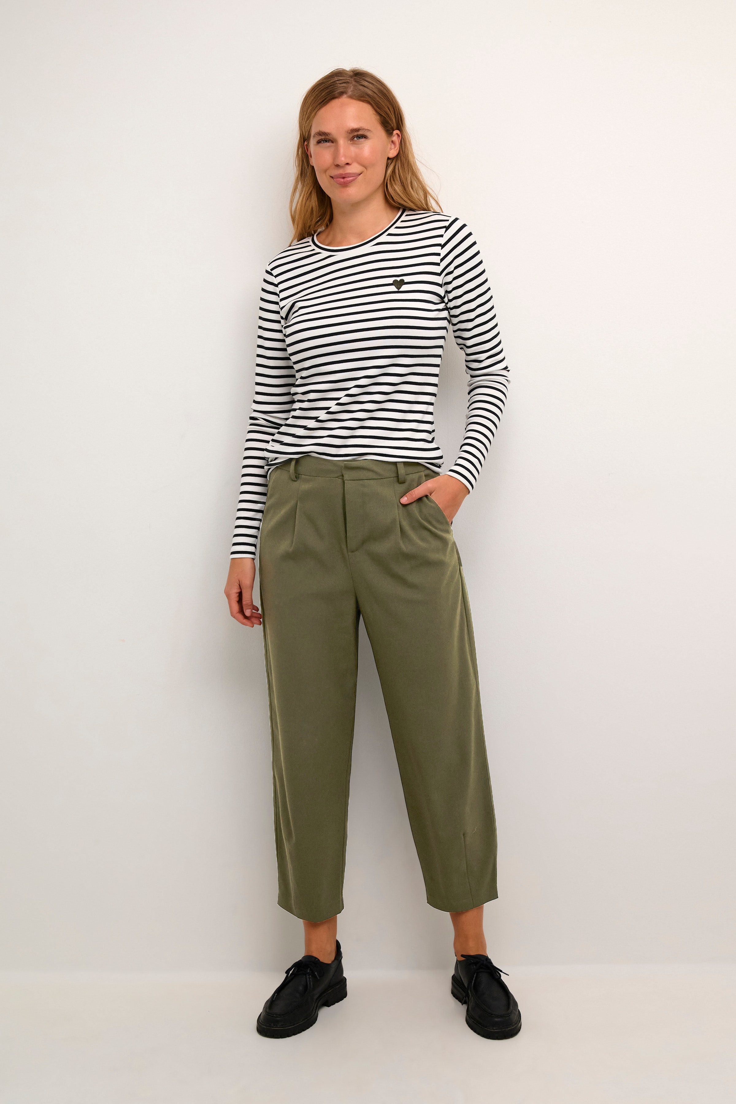 KAmerle Trousers LOOKBOOK FRONT 10504769-190414