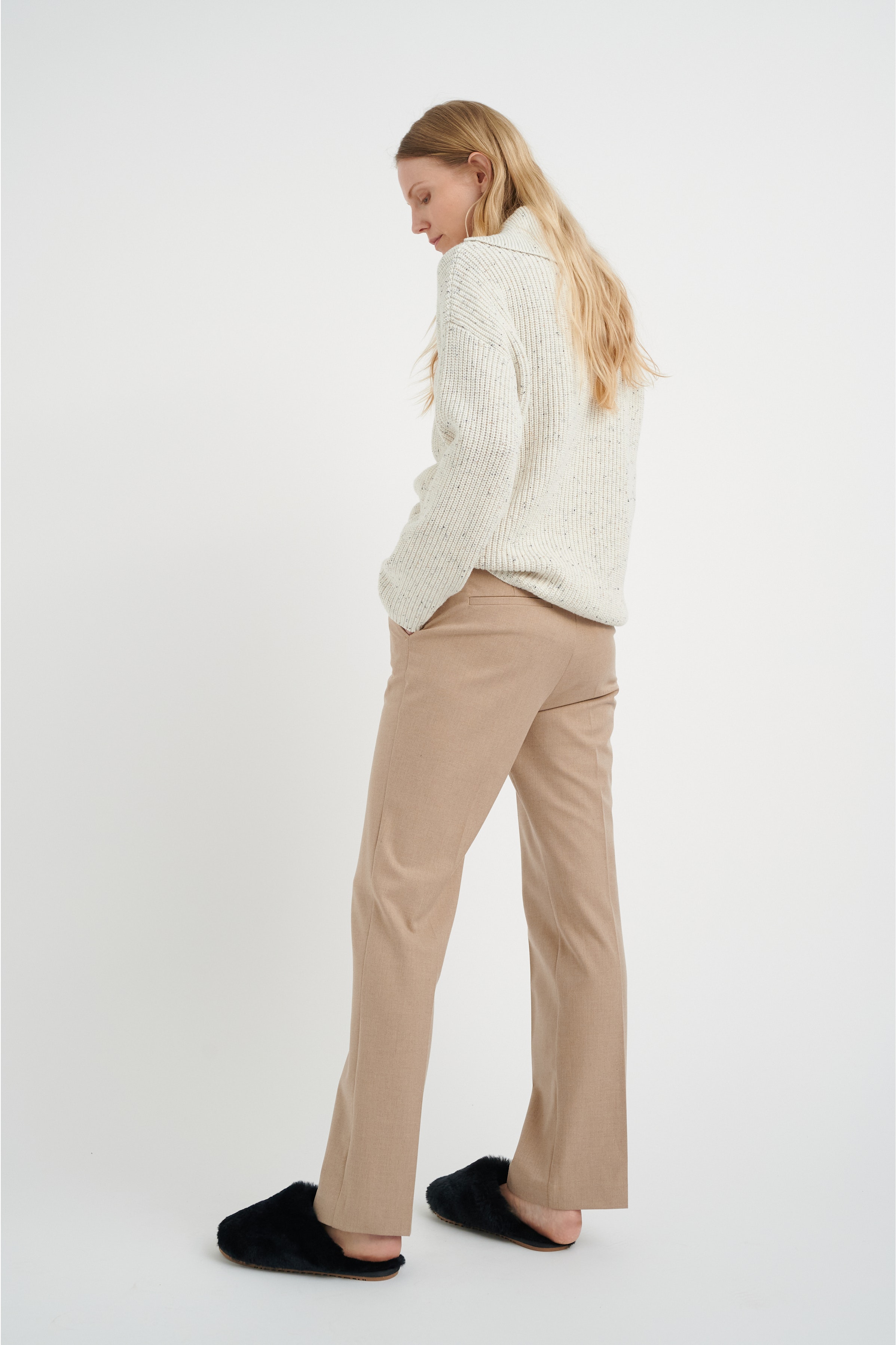 NakitaIW Trousers LOOKBOOK BACK 30107962-300868