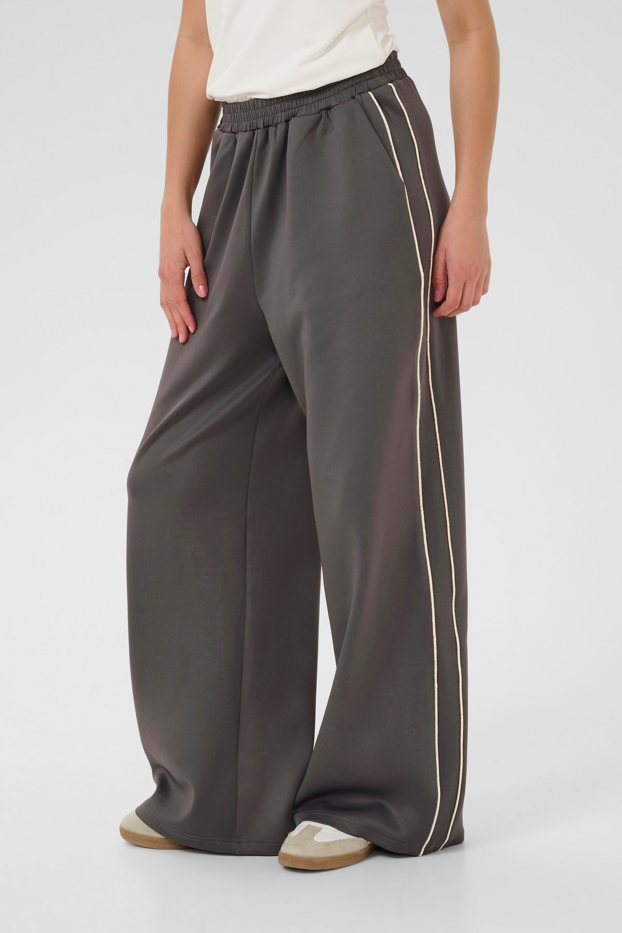 KAcory Hose LOOKBOOK FRONT 10510591-106705