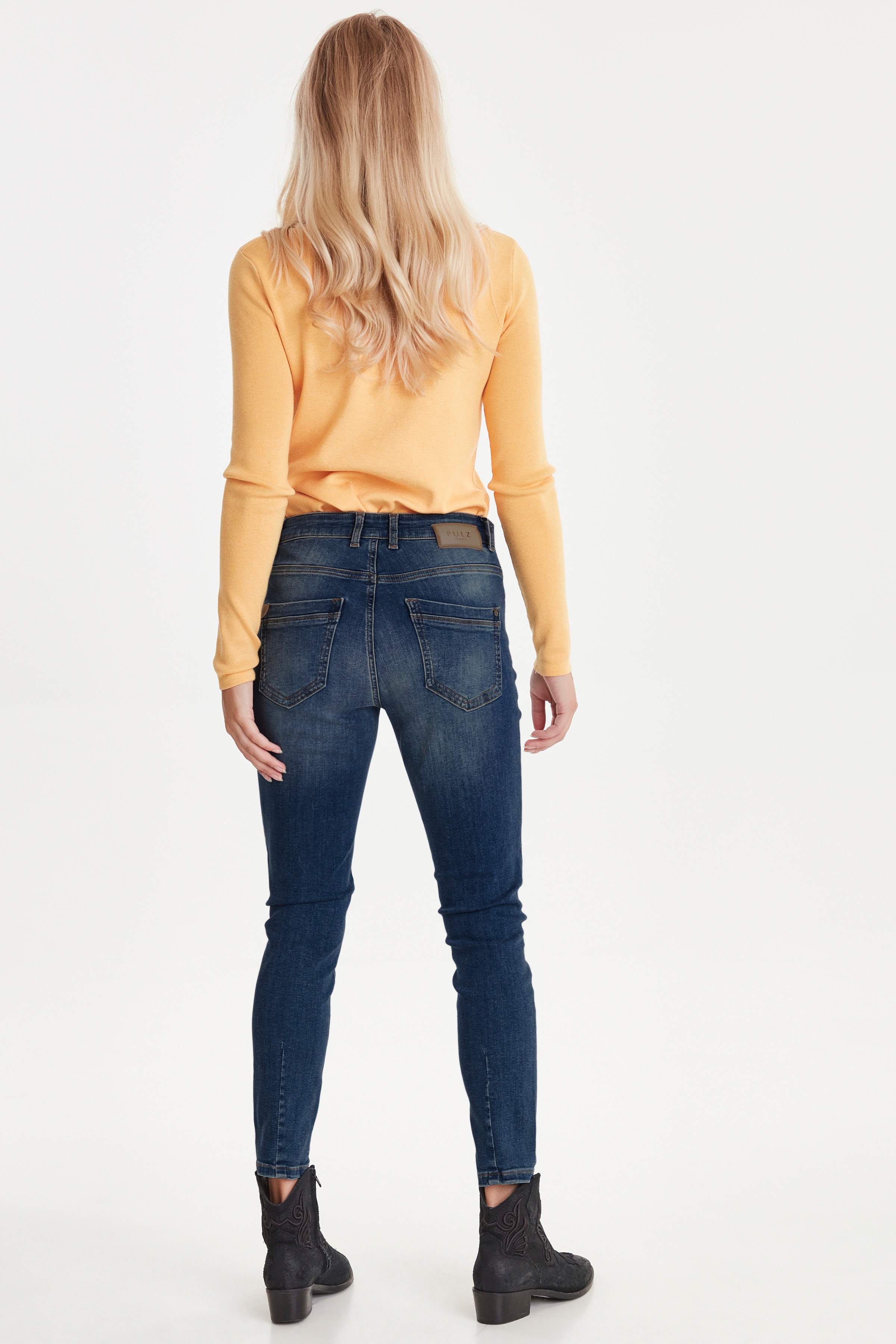 PzTenna Highwaist Jeans LOOKBOOK BACK 50204537-5001901