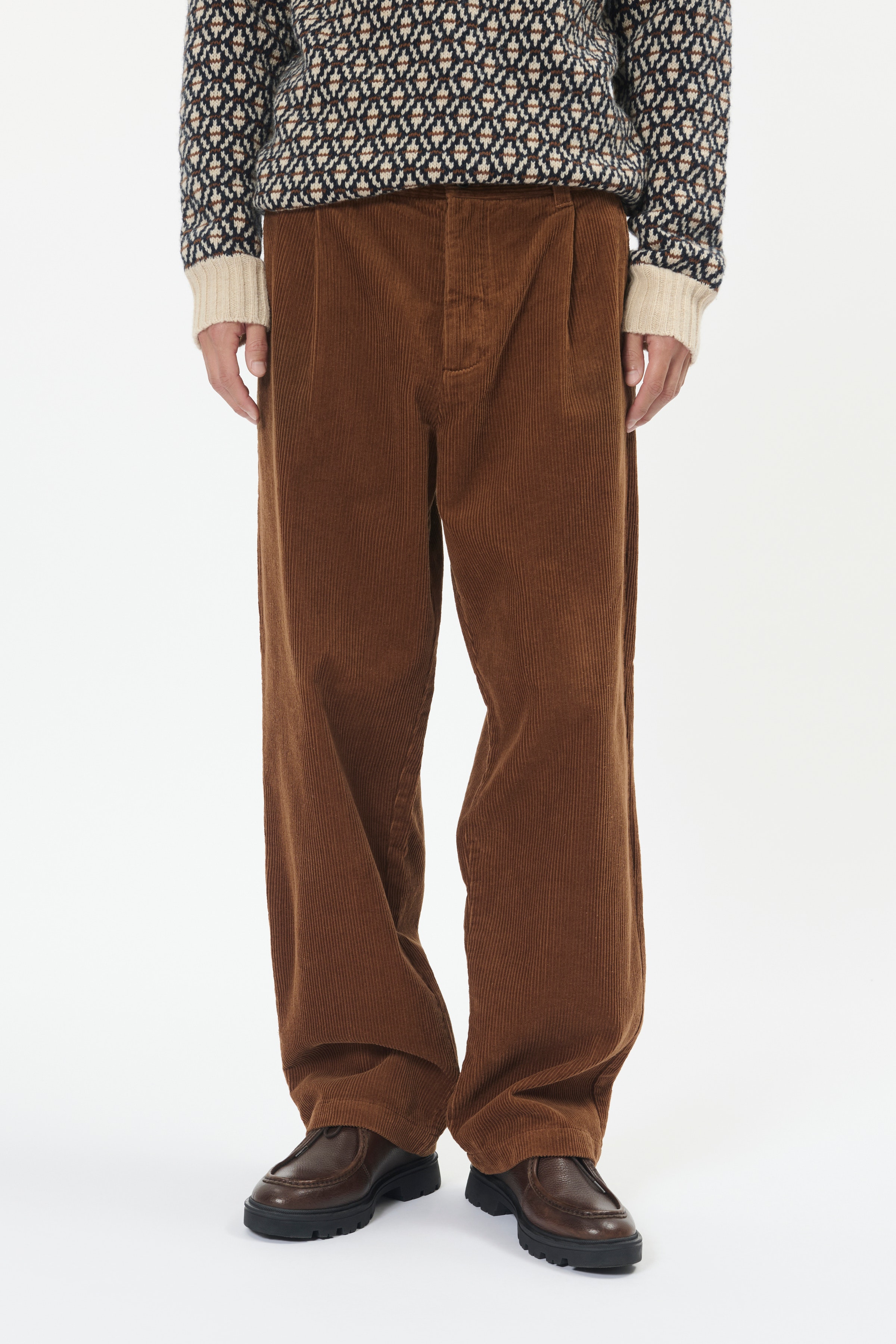MAchino Byxor LOOKBOOK FRONT 30208794-181028