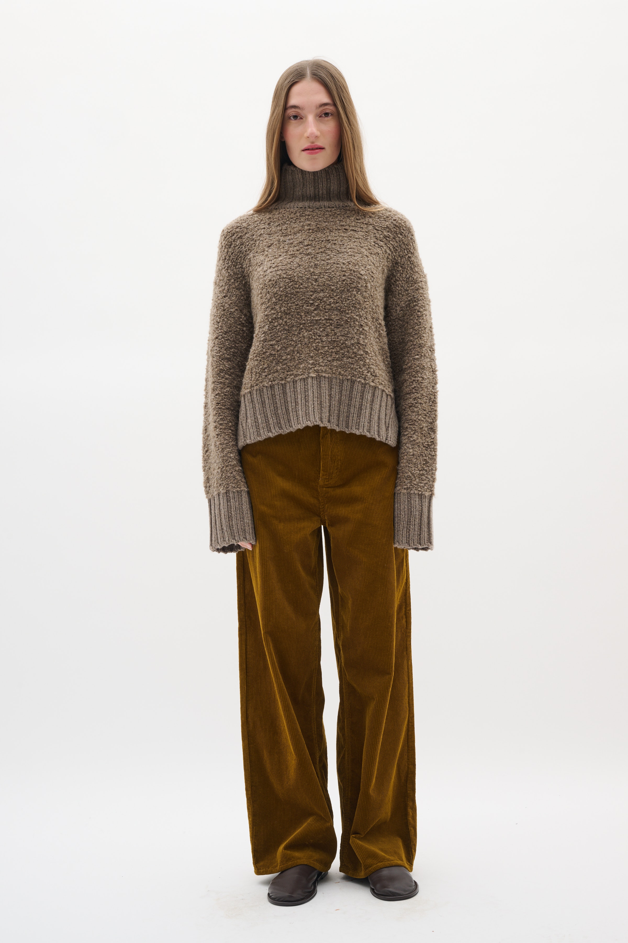 GuoIW Highneck Pullover LOOKBOOK FRONT 30110937-1813041