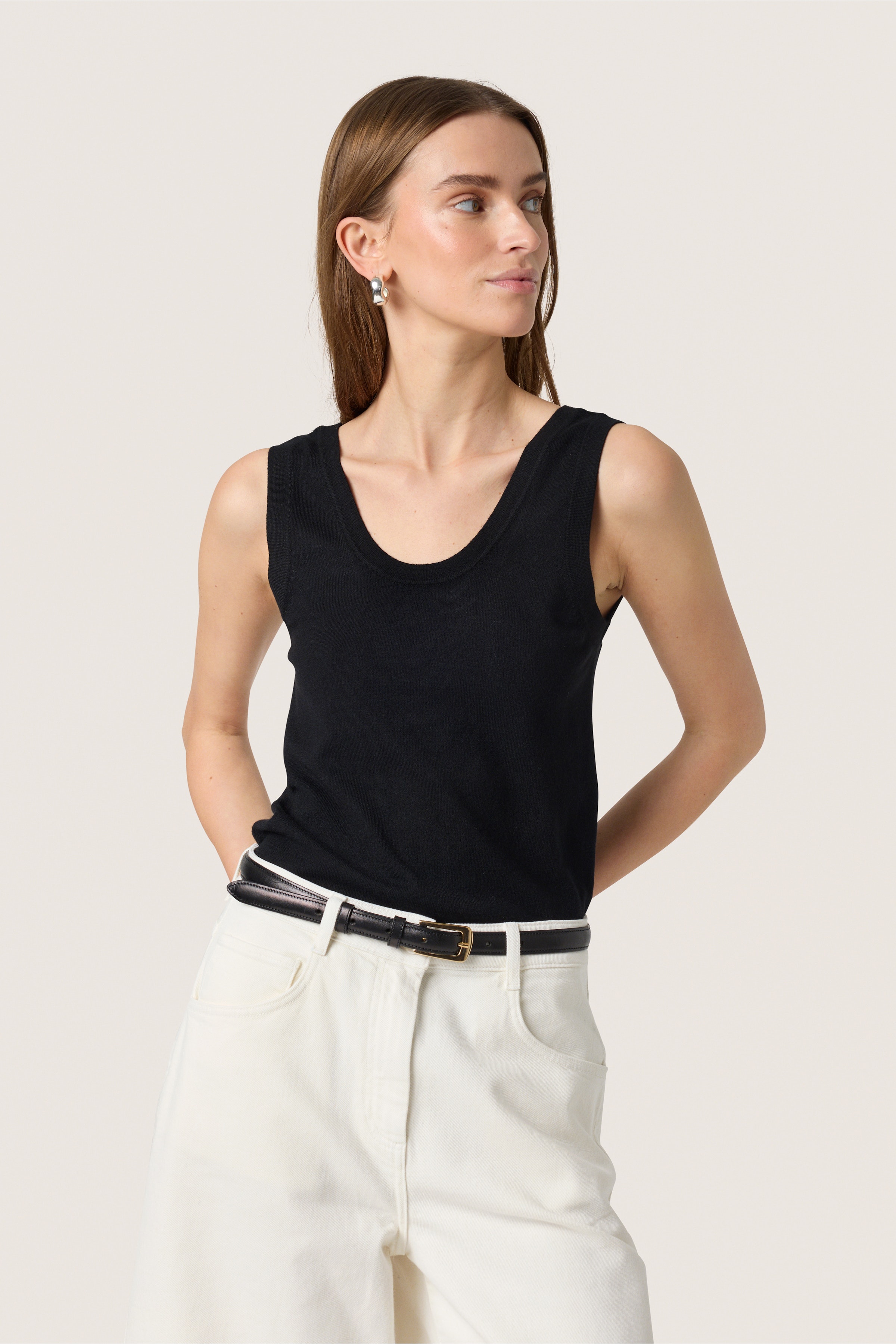 SLSpina Top LOOKBOOK FRONT 30408291-194008