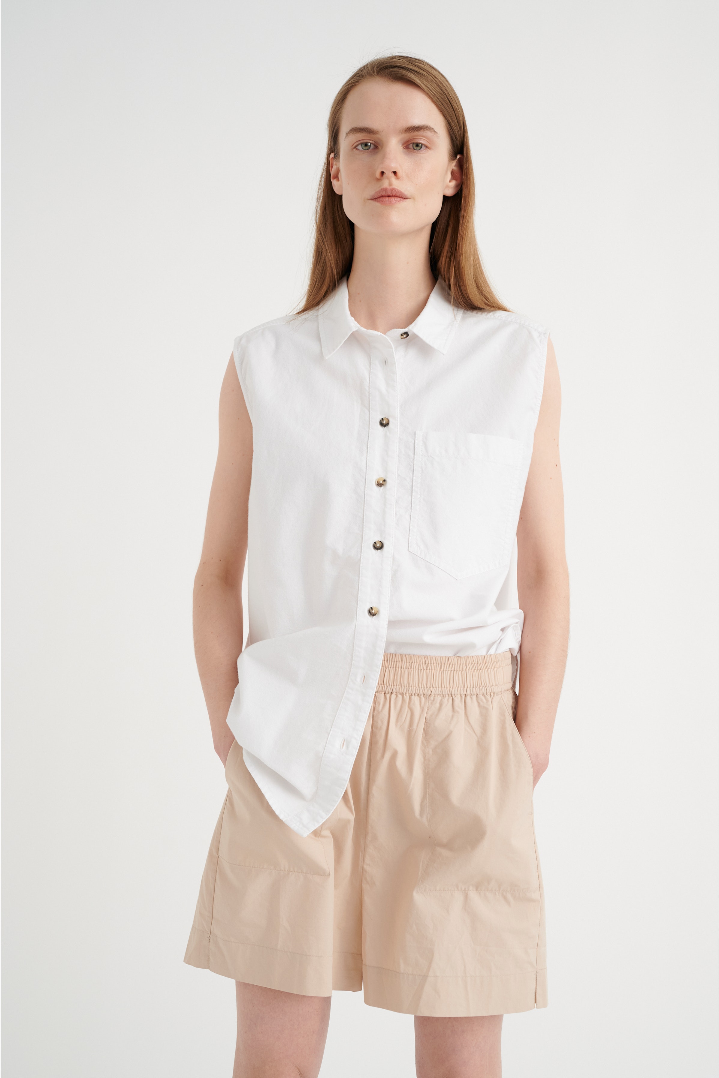 ValivaIW Short LOOKBOOK FRONT 30107444-151308