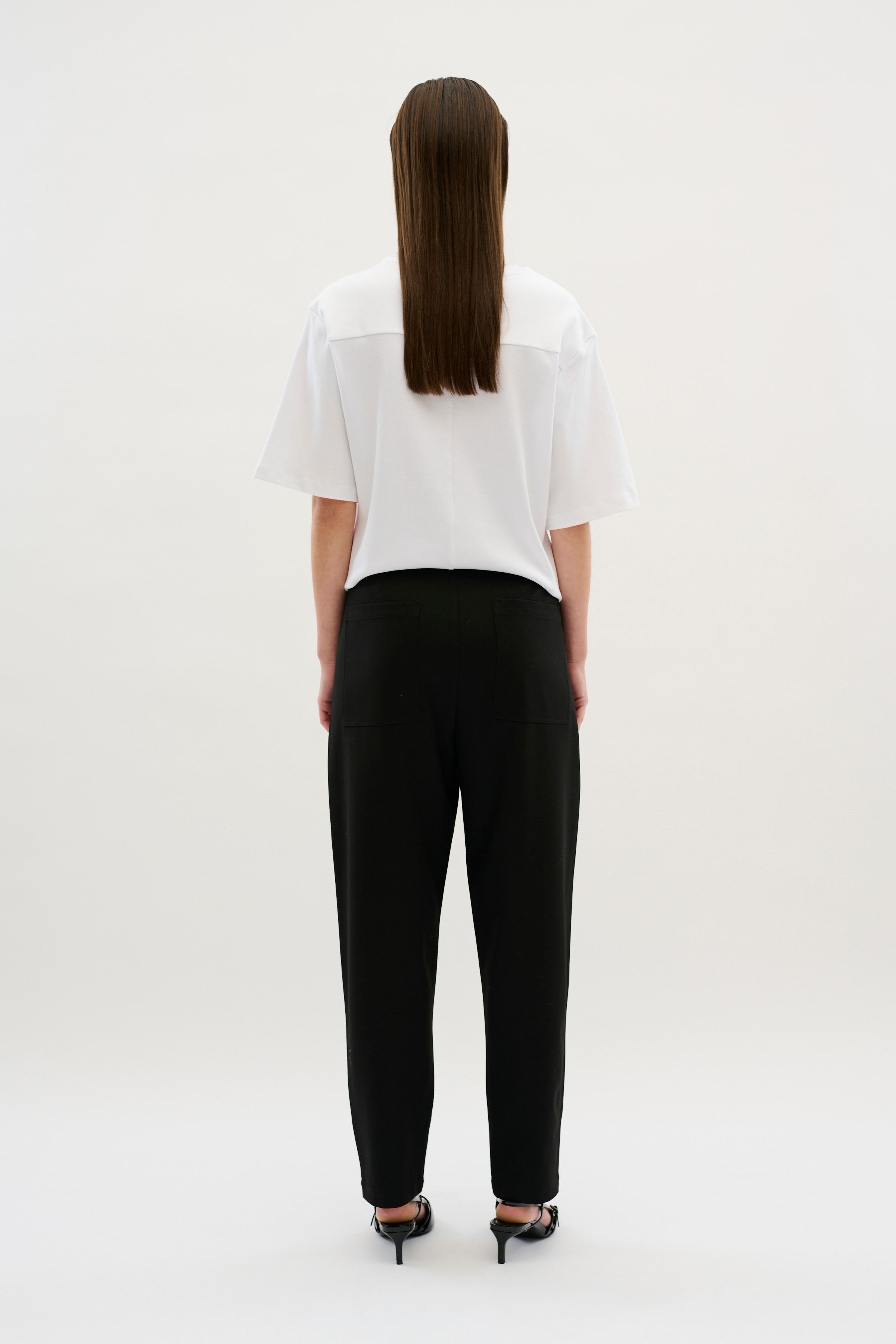 KBRamla Trousers LOOKBOOK FRONT 10105113-194008