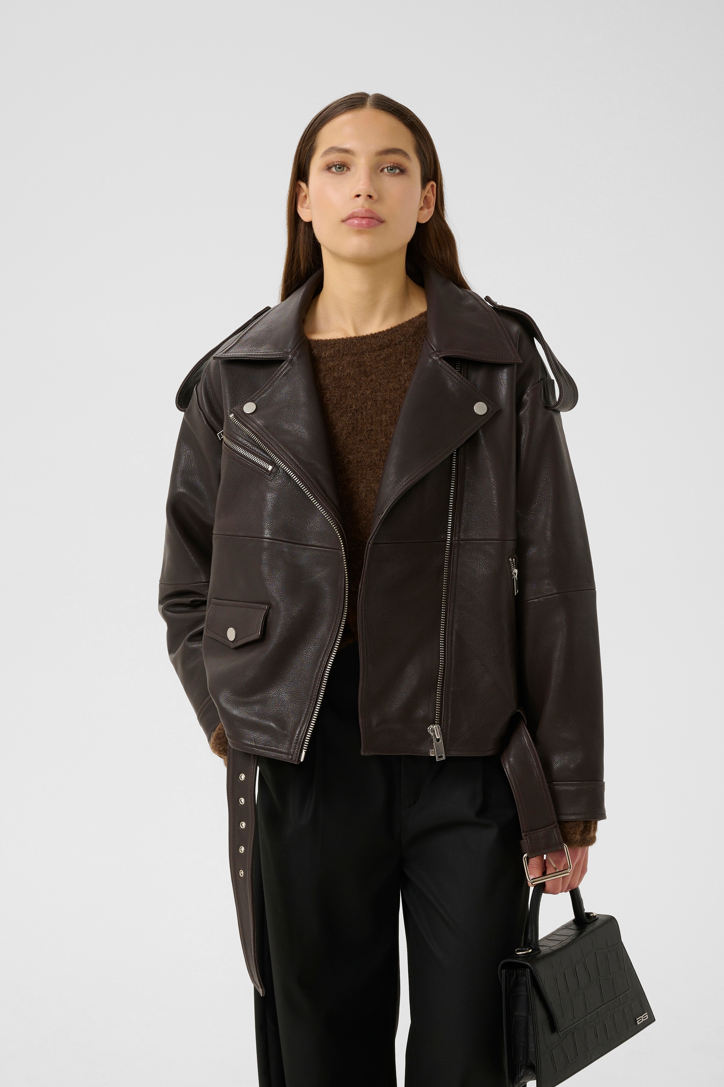 GZvida Outerwear LOOKBOOK FRONT 10910820-105870