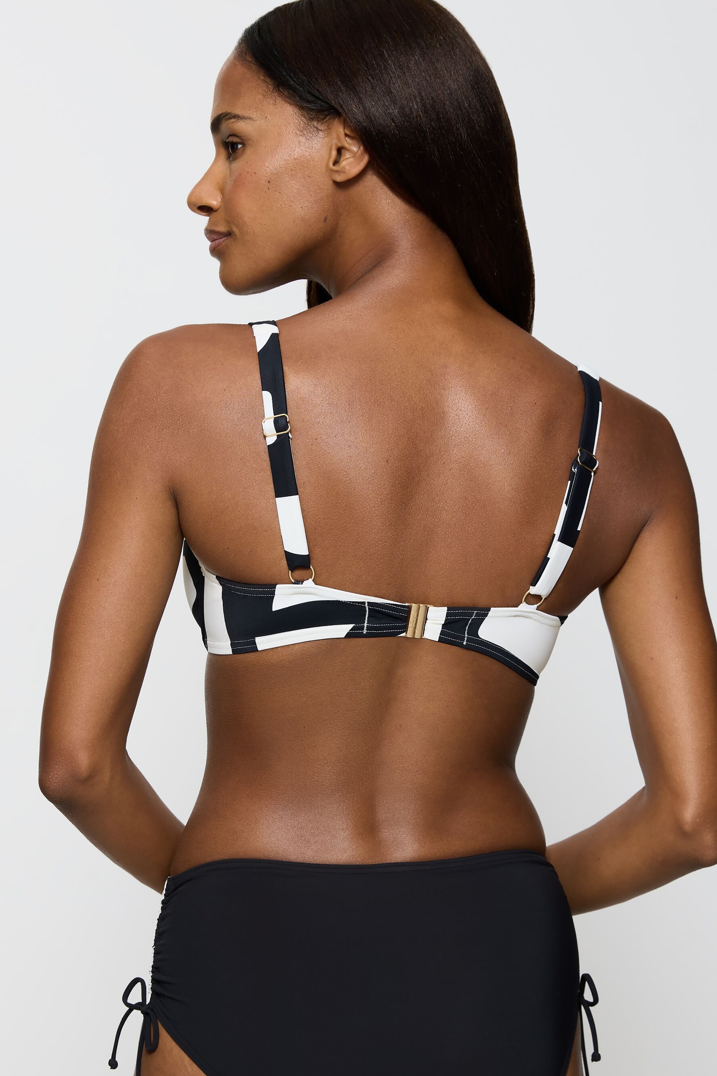 SummerAllure Bikini top LOOKBOOK BACK 40500220-TM016