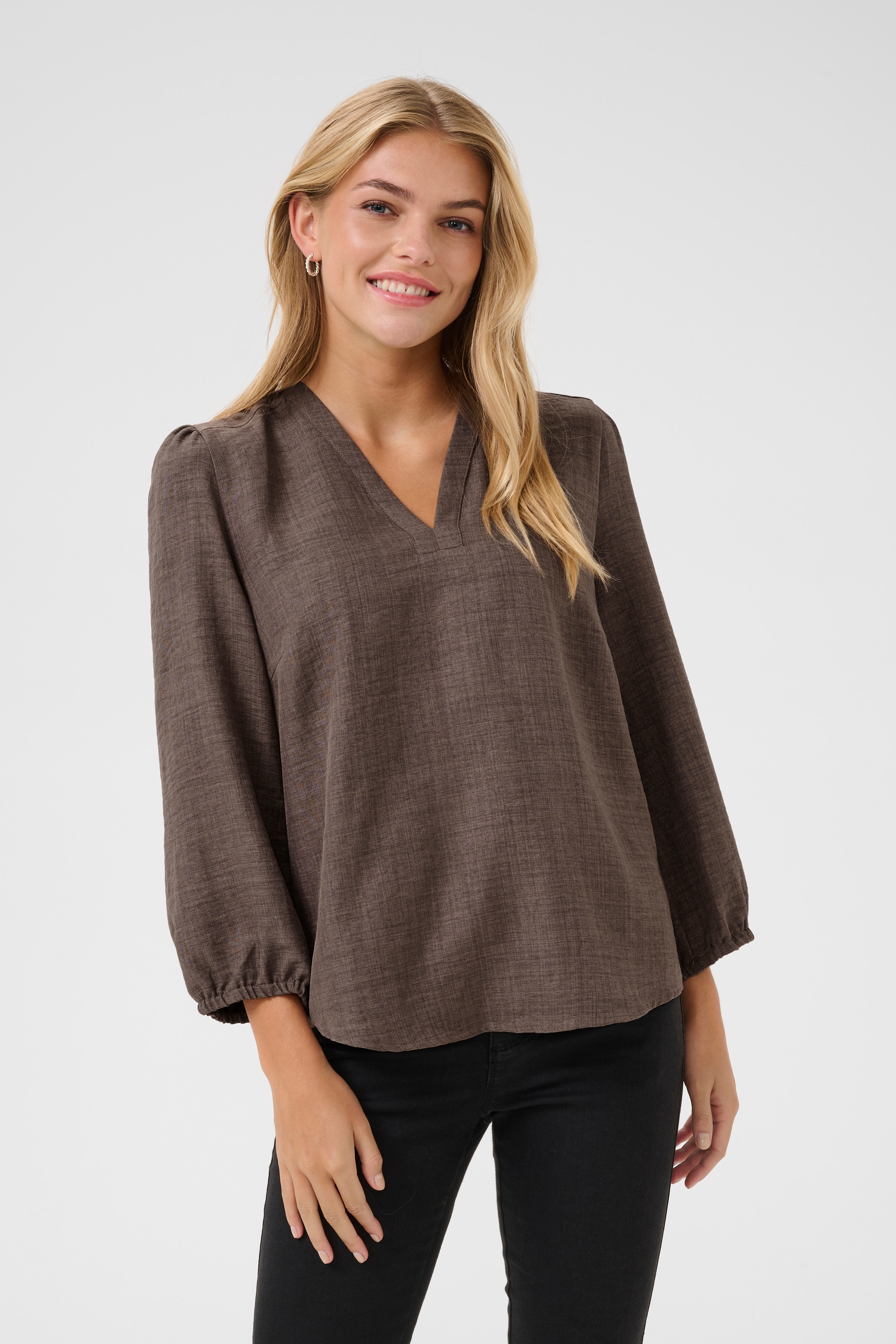 KAellen Blouse LOOKBOOK FRONT 10510299-107972