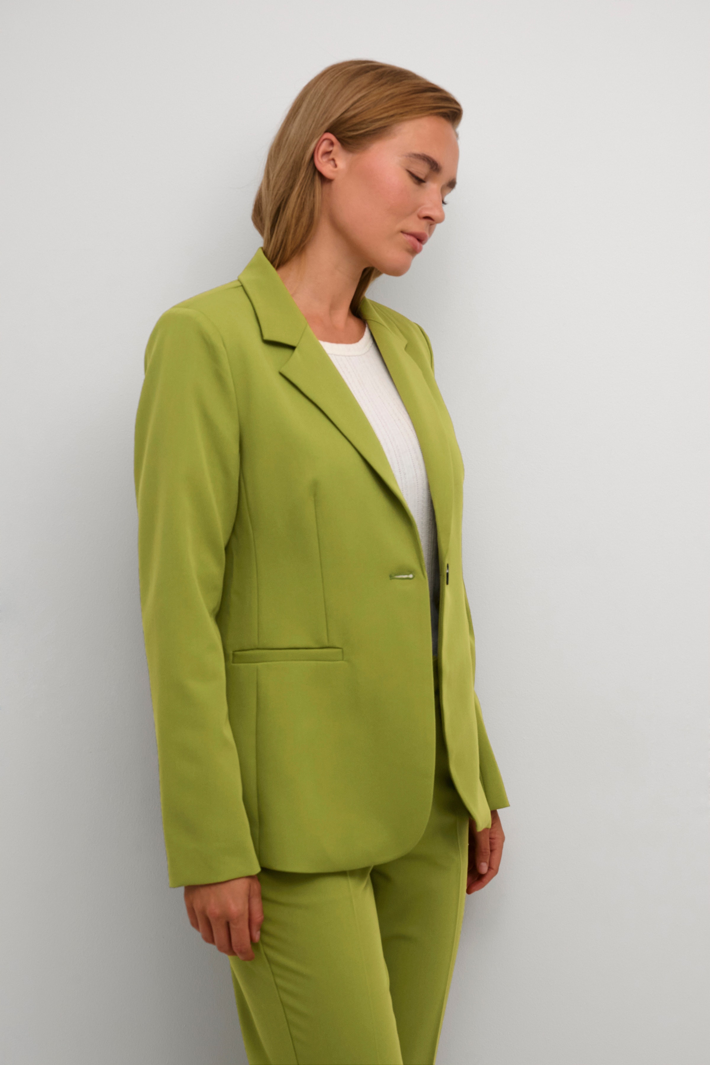 KAsakura Blazer LOOKBOOK FRONT 10506684-180435