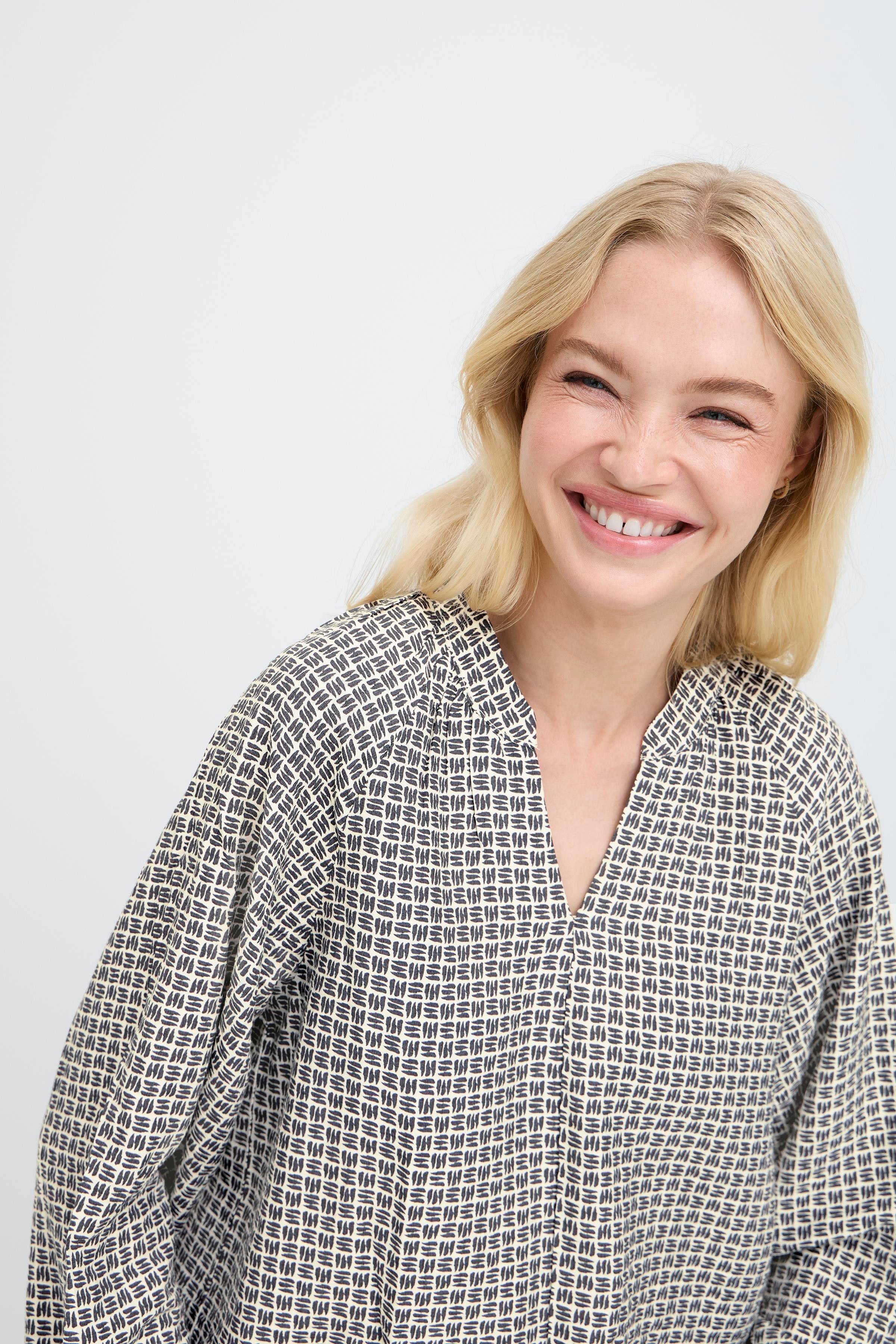 BYIKAIA Bluse LOOKBOOK DETAIL 20818180-900002186