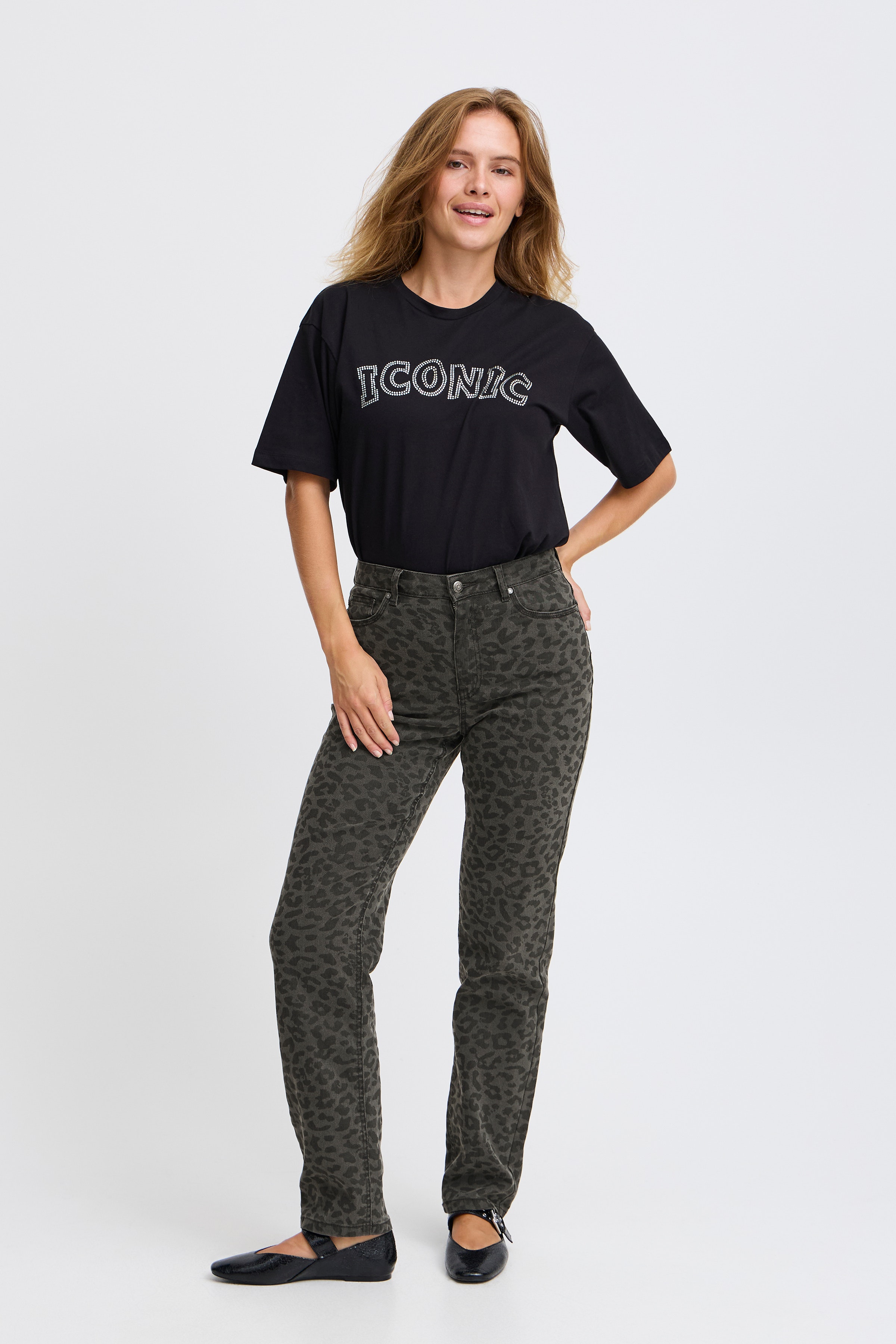 PXJANNAH UHW Jeans Straight Leg LOOKBOOK FRONT 50208788-205027