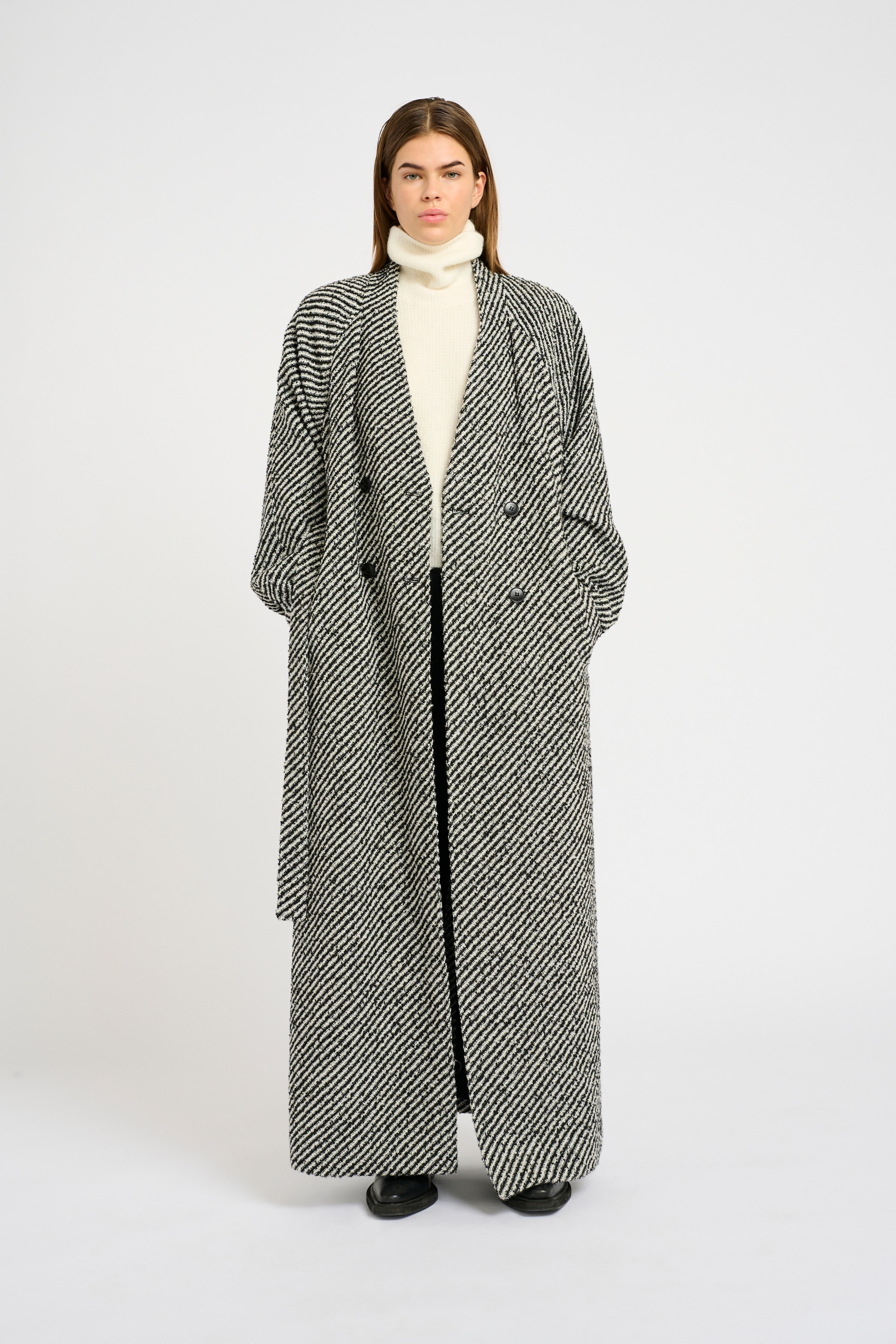 FarrenaGZ Maxi Coat LOOKBOOK FRONT 10909676-103520