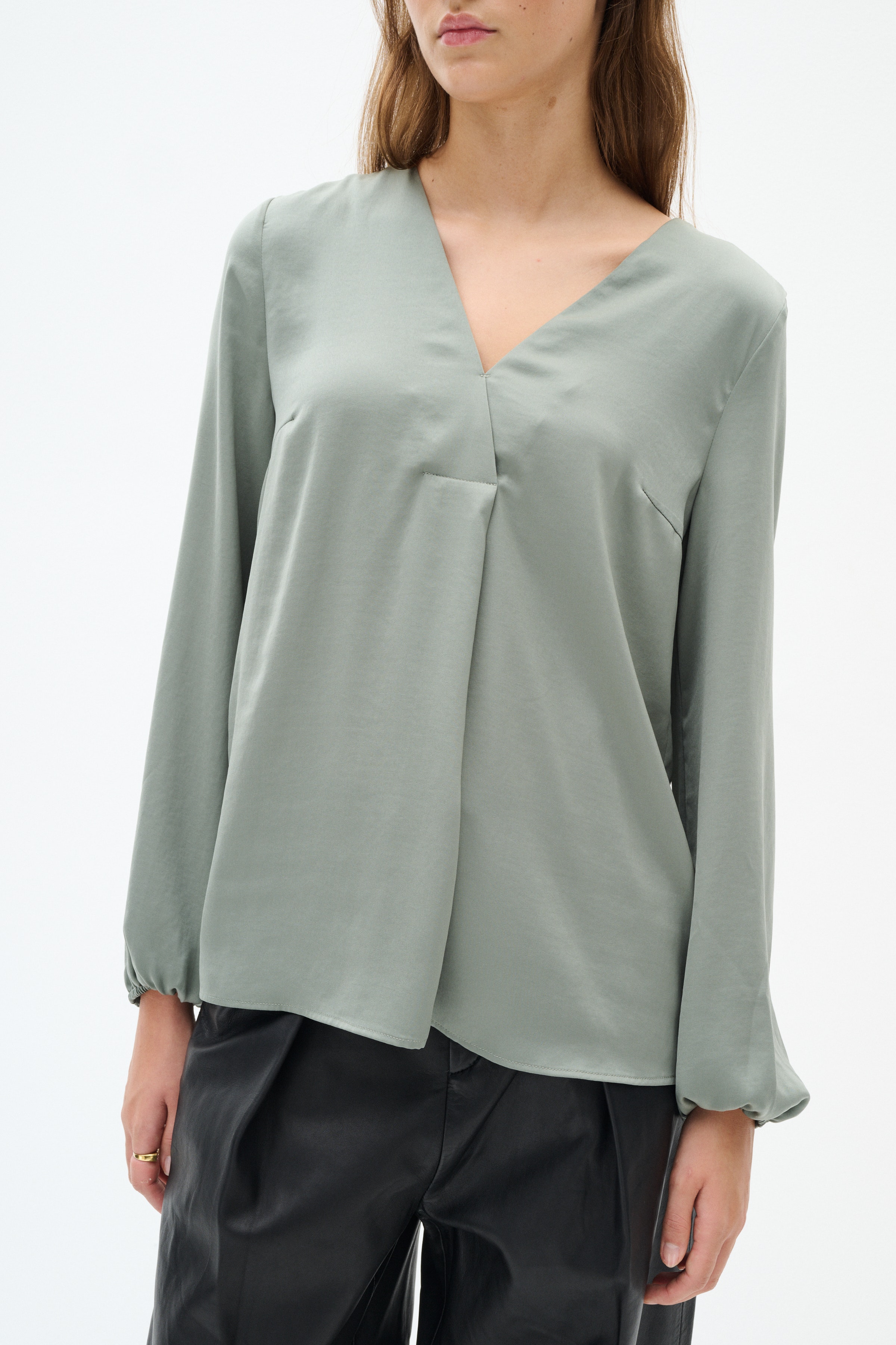 RindaIW Blouse LOOKBOOK FRONT 30105766-185806