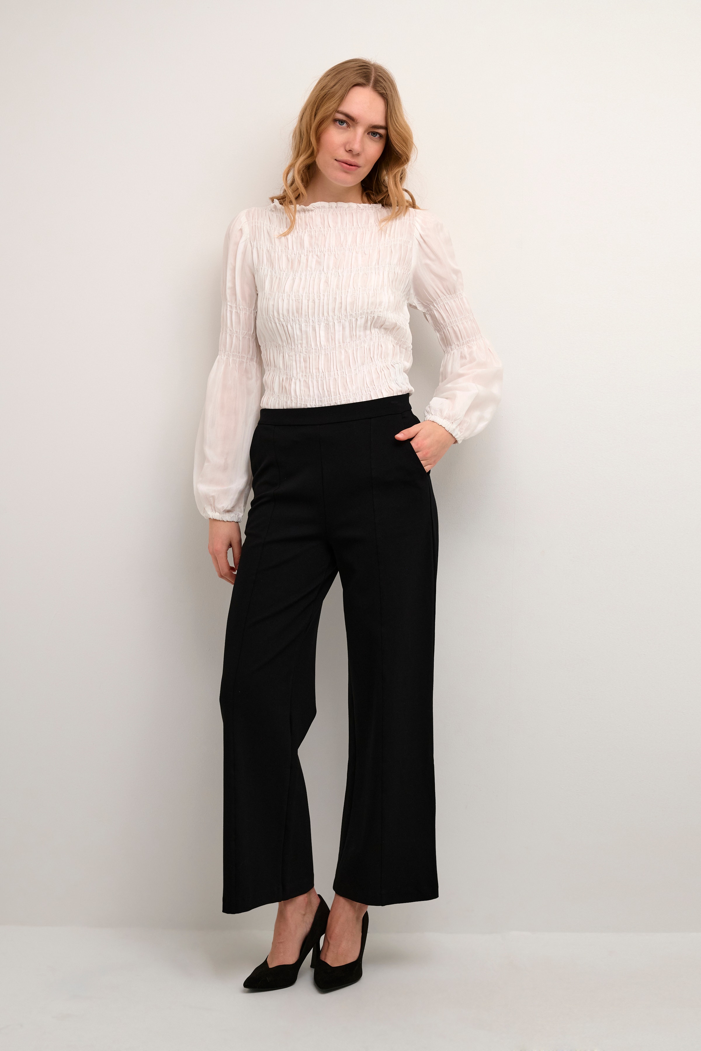 CRSaila Trousers LOOKBOOK FRONT 10611841-100120